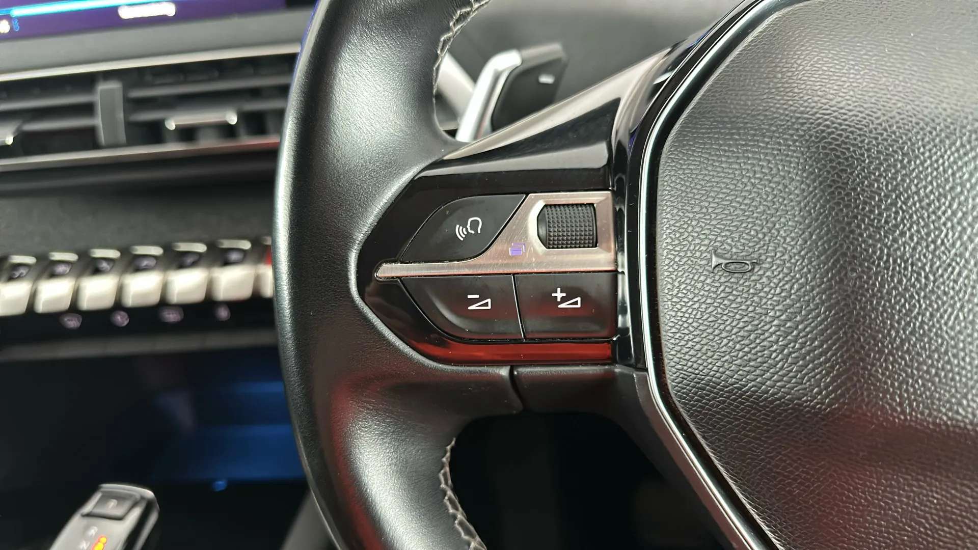 2018 PEUGEOT 5008 2018 PEUGEOT 5008