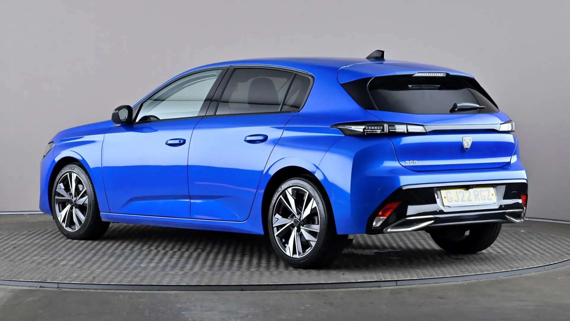 A 2022 PEUGEOT 308 1.2 PureTech Allure EAT8 A 2022 PEUGEOT 308 1.2 PureTech Allure EAT8