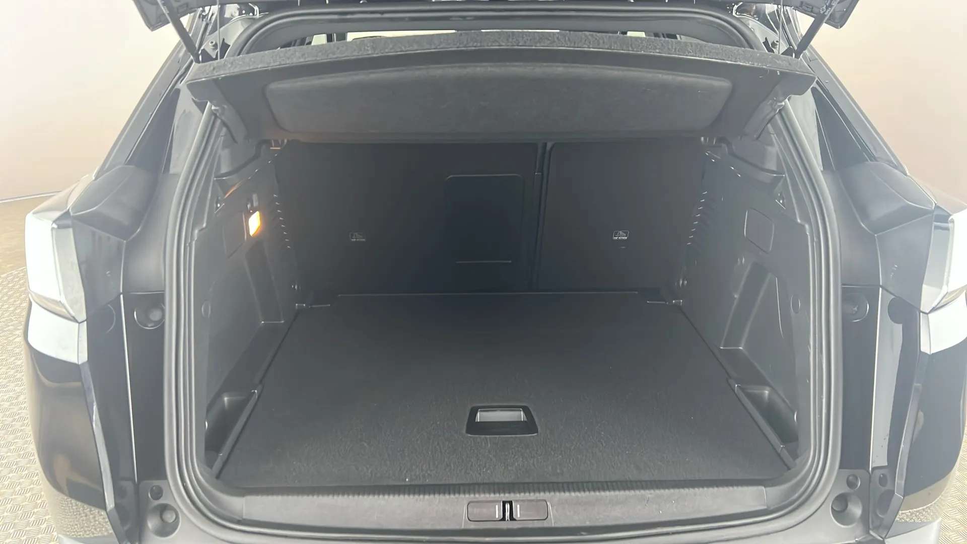 2024 PEUGEOT 3008 2024 PEUGEOT 3008