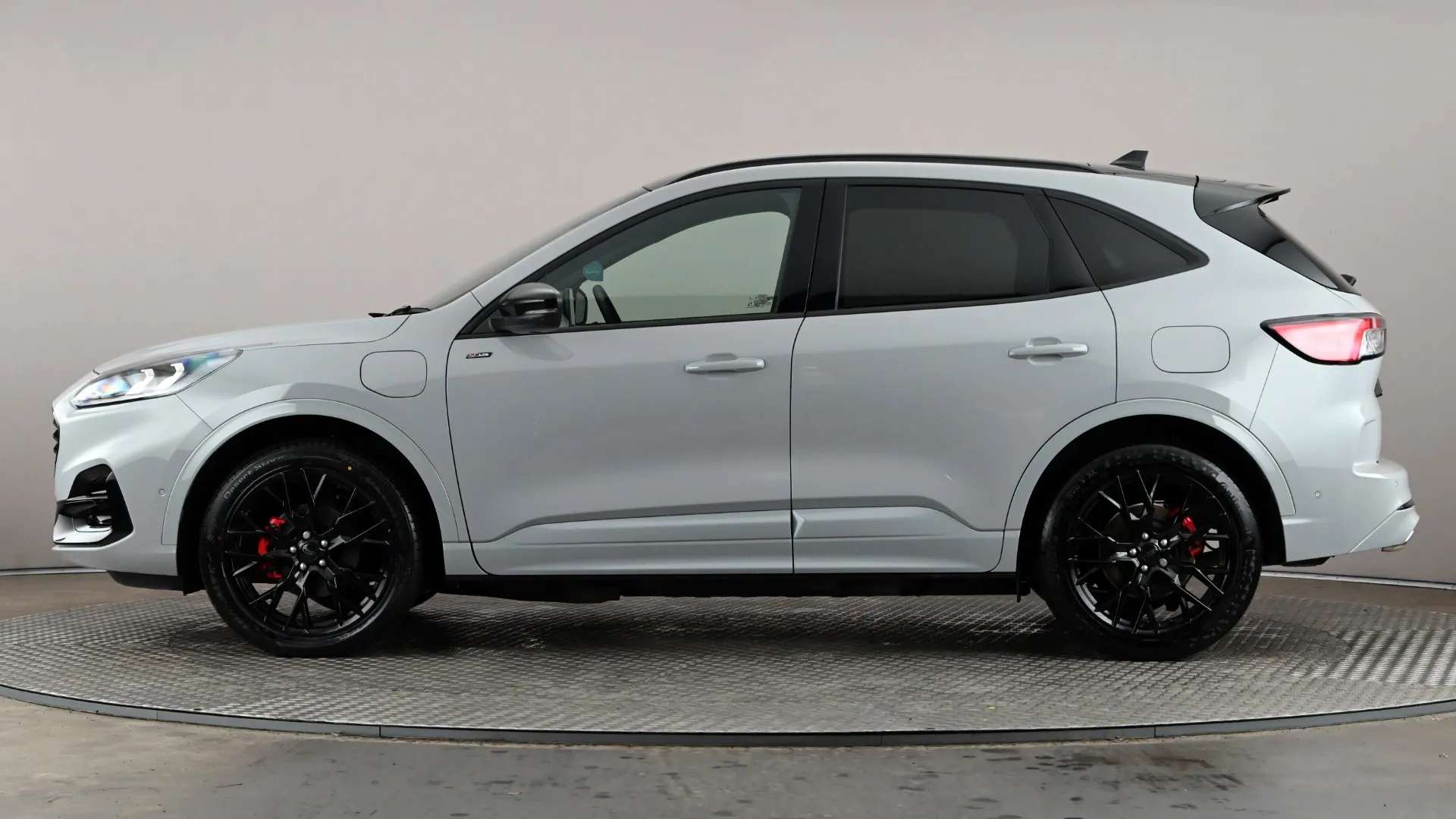 A 2023 FORD KUGA 2.5 PHEV Graphite Tech Edition CVT A 2023 FORD KUGA 2.5 PHEV Graphite Tech Edition CVT