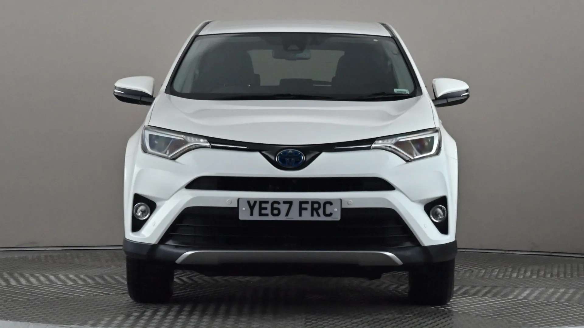 A 2017 TOYOTA RAV4 2.5 VVT-i Hybrid Icon Tech TSS CVT 2WD A 2017 TOYOTA RAV4 2.5 VVT-i Hybrid Icon Tech TSS CVT 2WD