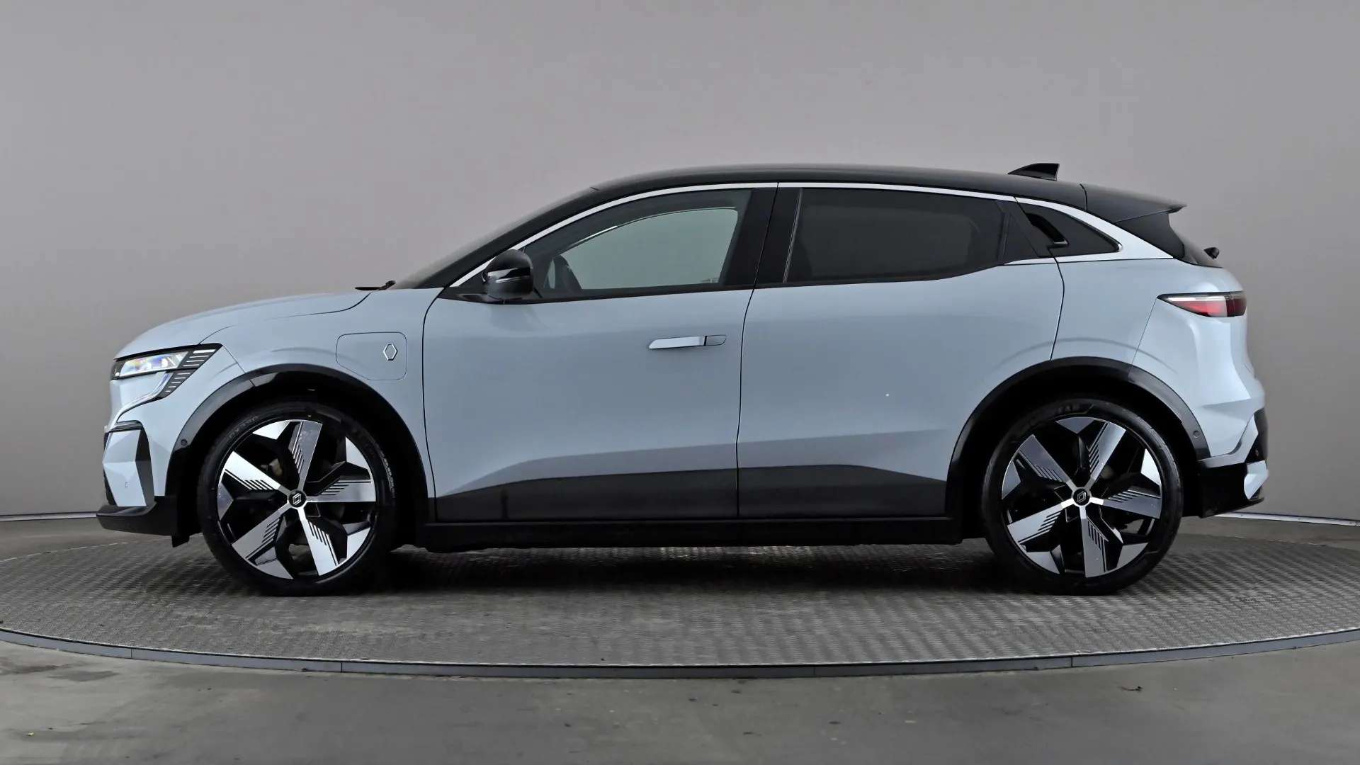 A 2024 RENAULT MEGANE E-TECH EV60 160kW Techno+ 60kWh Optimum Charge Auto A 2024 RENAULT MEGANE E-TECH EV60 160kW Techno+ 60kWh Optimum Charge Auto