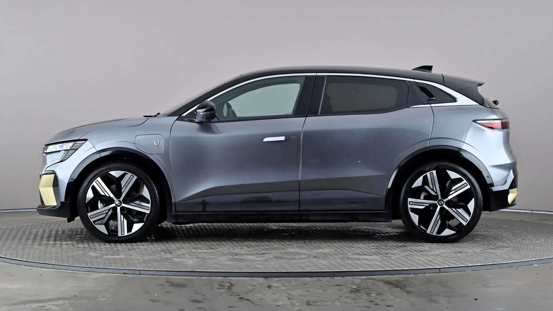 A 2024 RENAULT MEGANE E-TECH EV60 160kW Iconic 60kWh Optimum Charge Auto A 2024 RENAULT MEGANE E-TECH EV60 160kW Iconic 60kWh Optimum Charge Auto