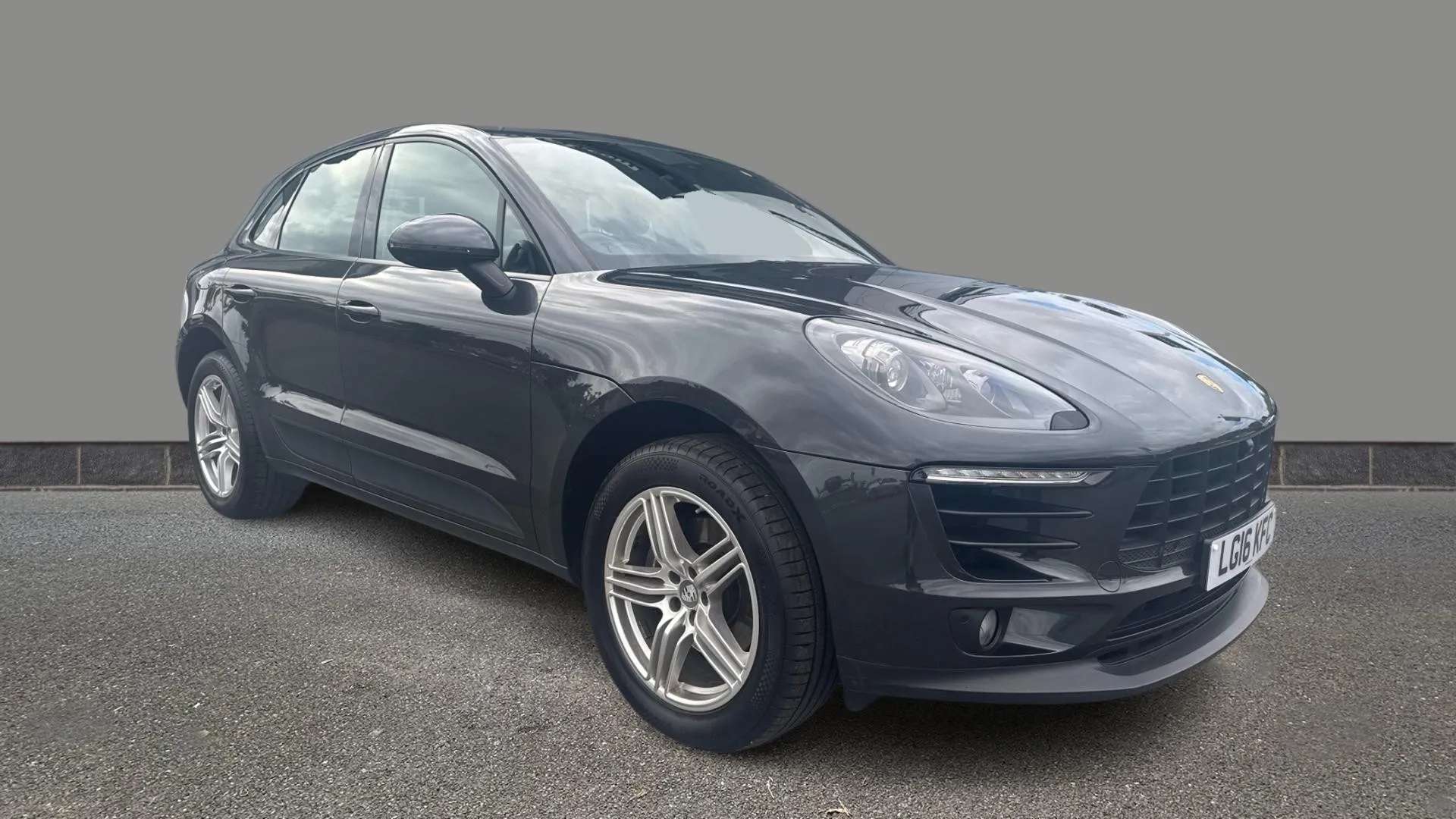 2016 PORSCHE MACAN 2016 PORSCHE MACAN