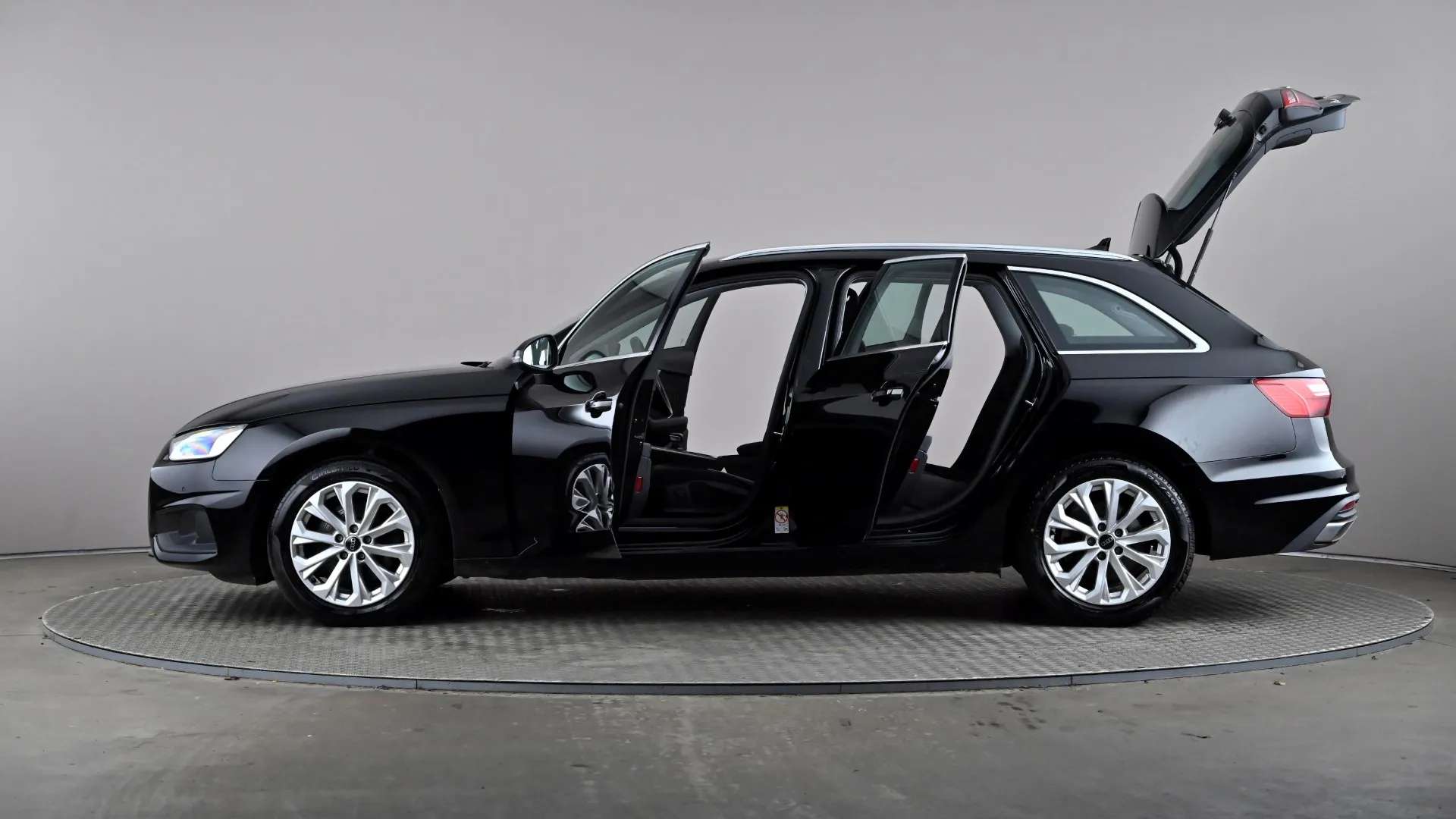 2023 AUDI A4 2023 AUDI A4