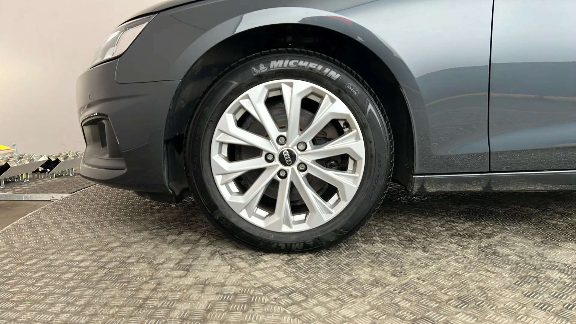 2022 AUDI A4 2022 AUDI A4