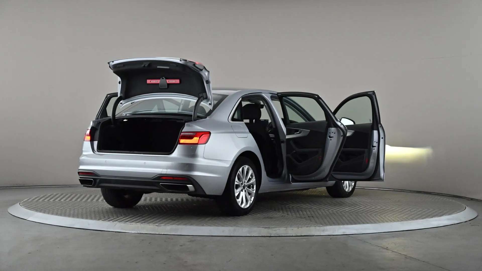 2023 AUDI A4 2023 AUDI A4