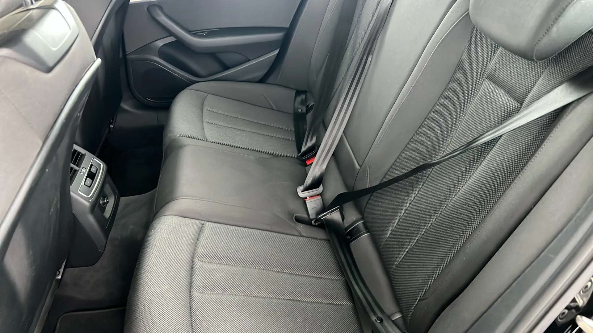 2023 AUDI A4 2023 AUDI A4