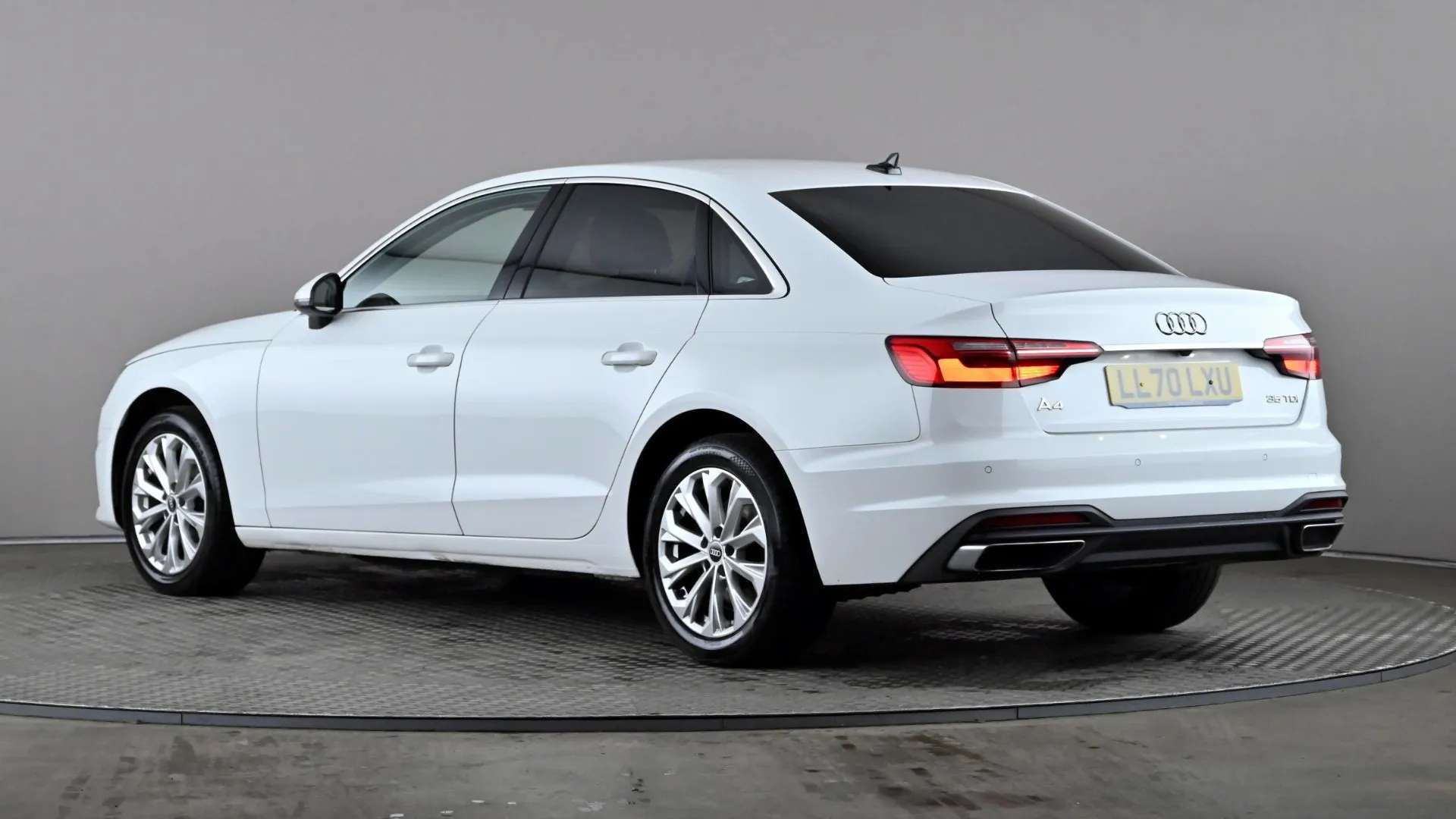 A 2021 AUDI A4 35 TDI Technik S Tronic A 2021 AUDI A4 35 TDI Technik S Tronic