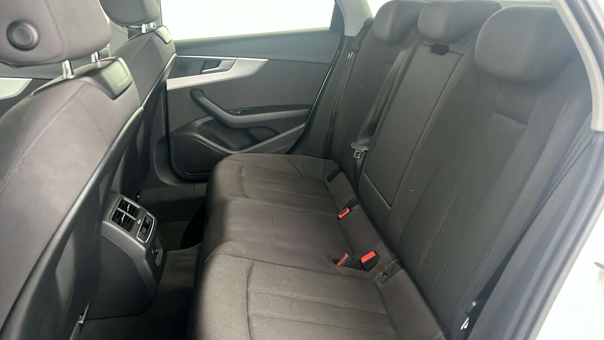 2021 AUDI A4 2021 AUDI A4