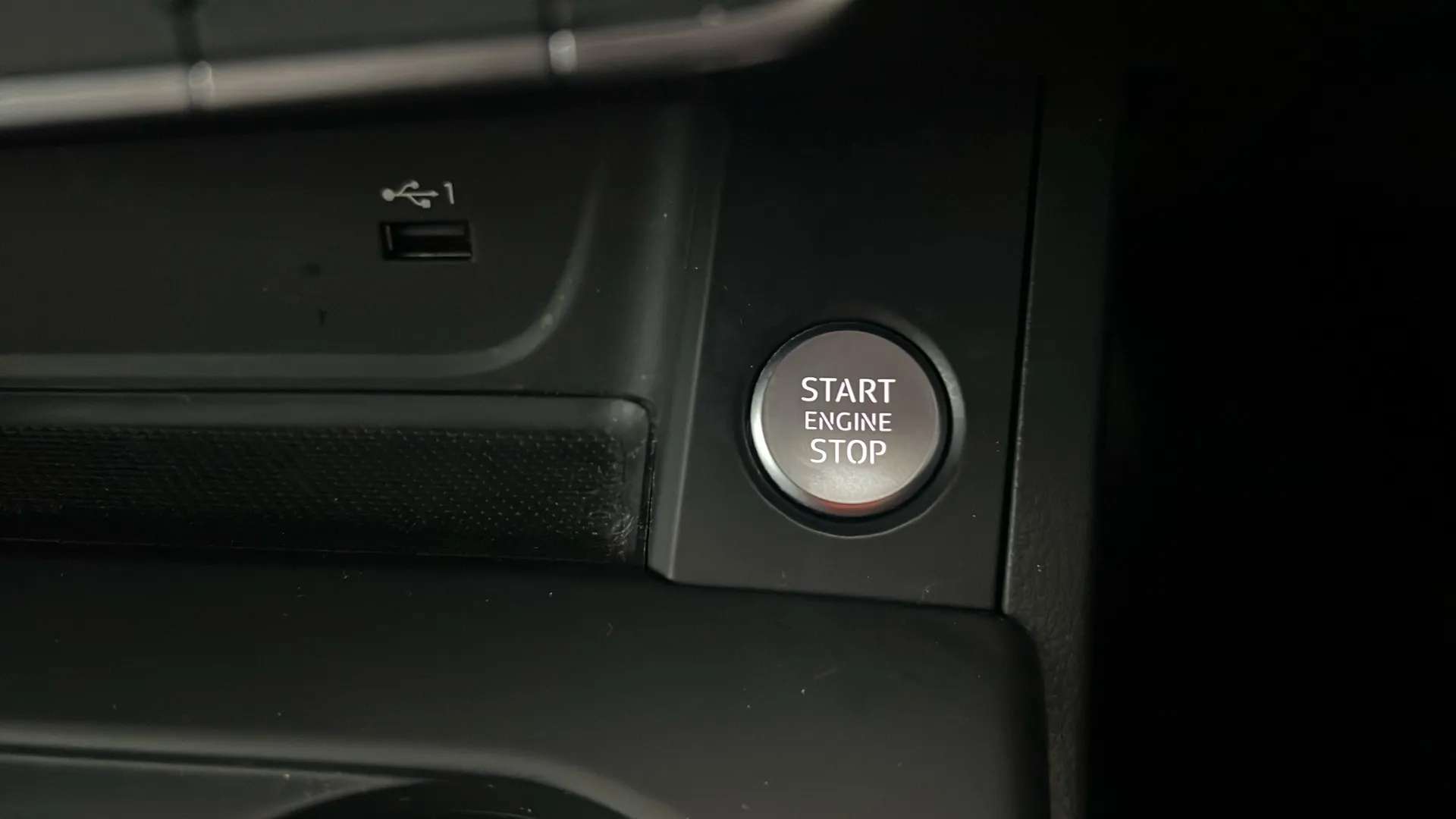 2021 AUDI A4 2021 AUDI A4