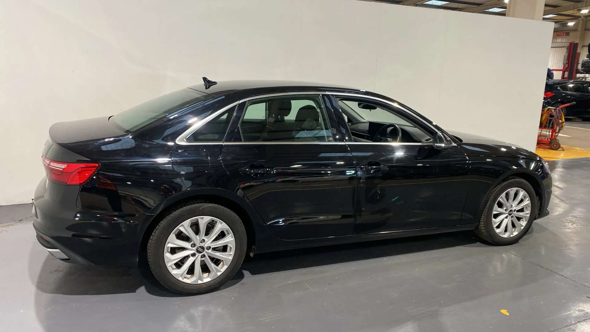 A 2022 AUDI A4 35 TFSI Technik S Tronic A 2022 AUDI A4 35 TFSI Technik S Tronic