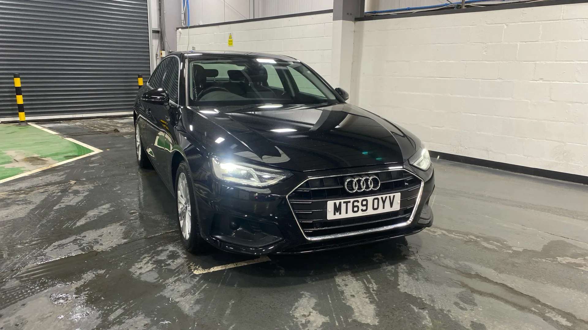 A 2019 AUDI A4 30 TDI Technik S Tronic A 2019 AUDI A4 30 TDI Technik S Tronic