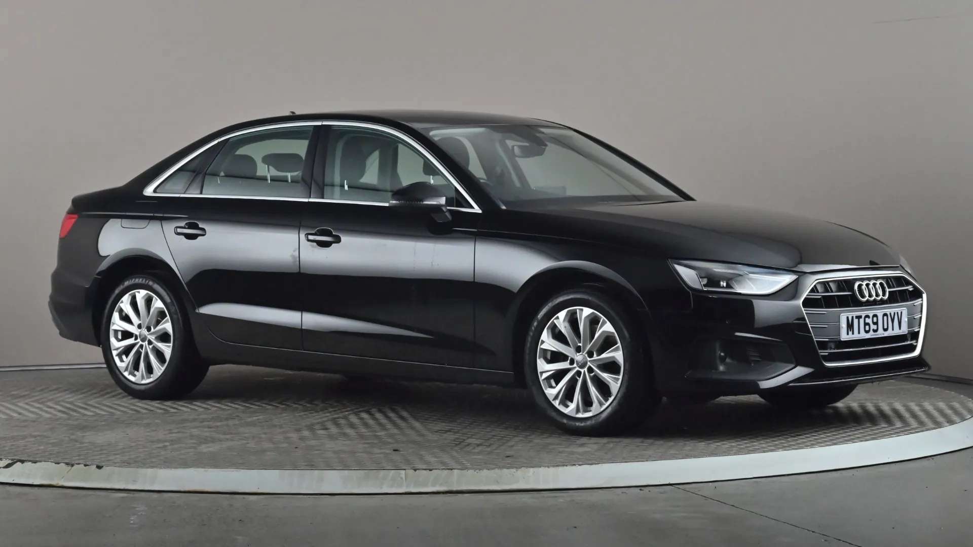 A 2019 AUDI A4 30 TDI Technik S Tronic A 2019 AUDI A4 30 TDI Technik S Tronic