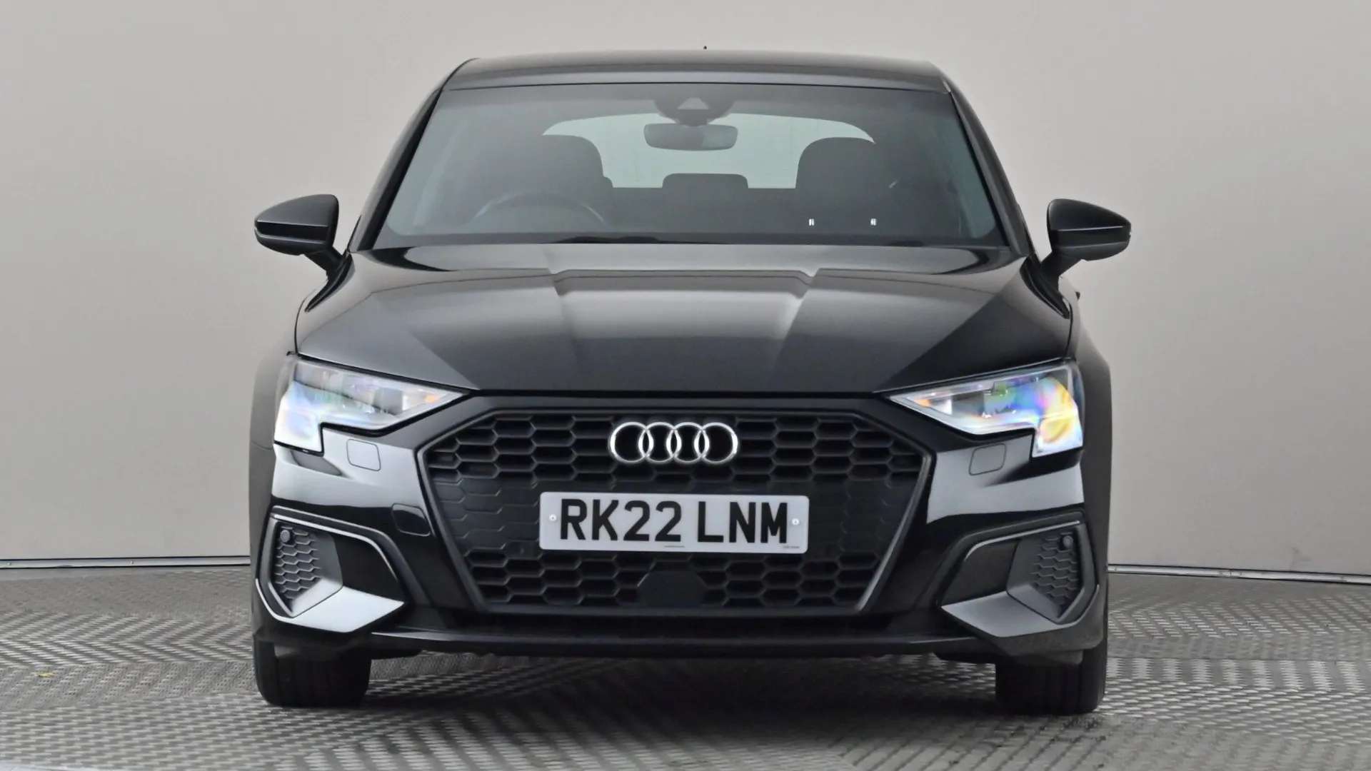 A 2022 AUDI A3 35 TFSI Technik S Tronic A 2022 AUDI A3 35 TFSI Technik S Tronic