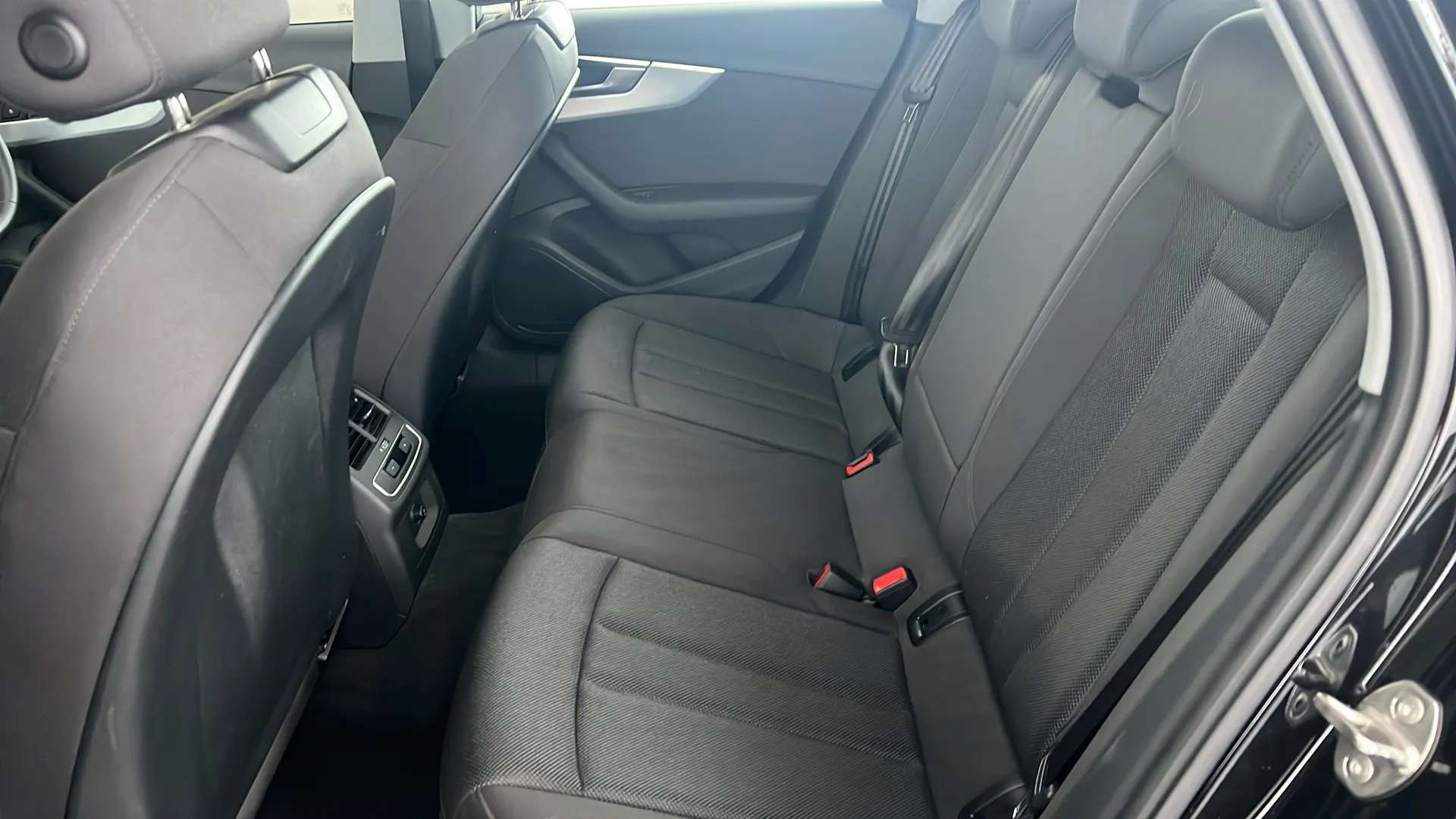 2022 AUDI A4 2022 AUDI A4