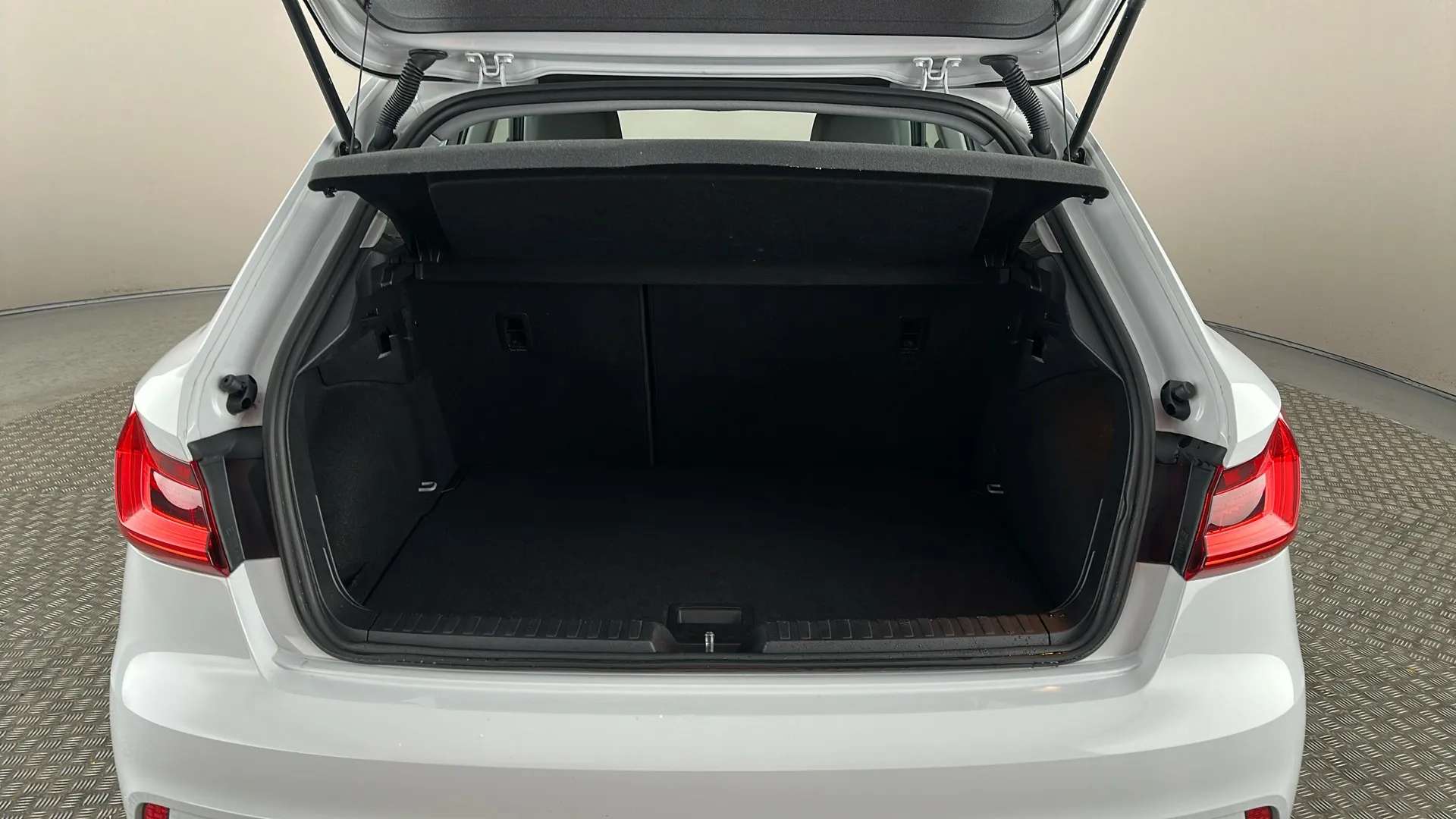2023 AUDI A1 2023 AUDI A1