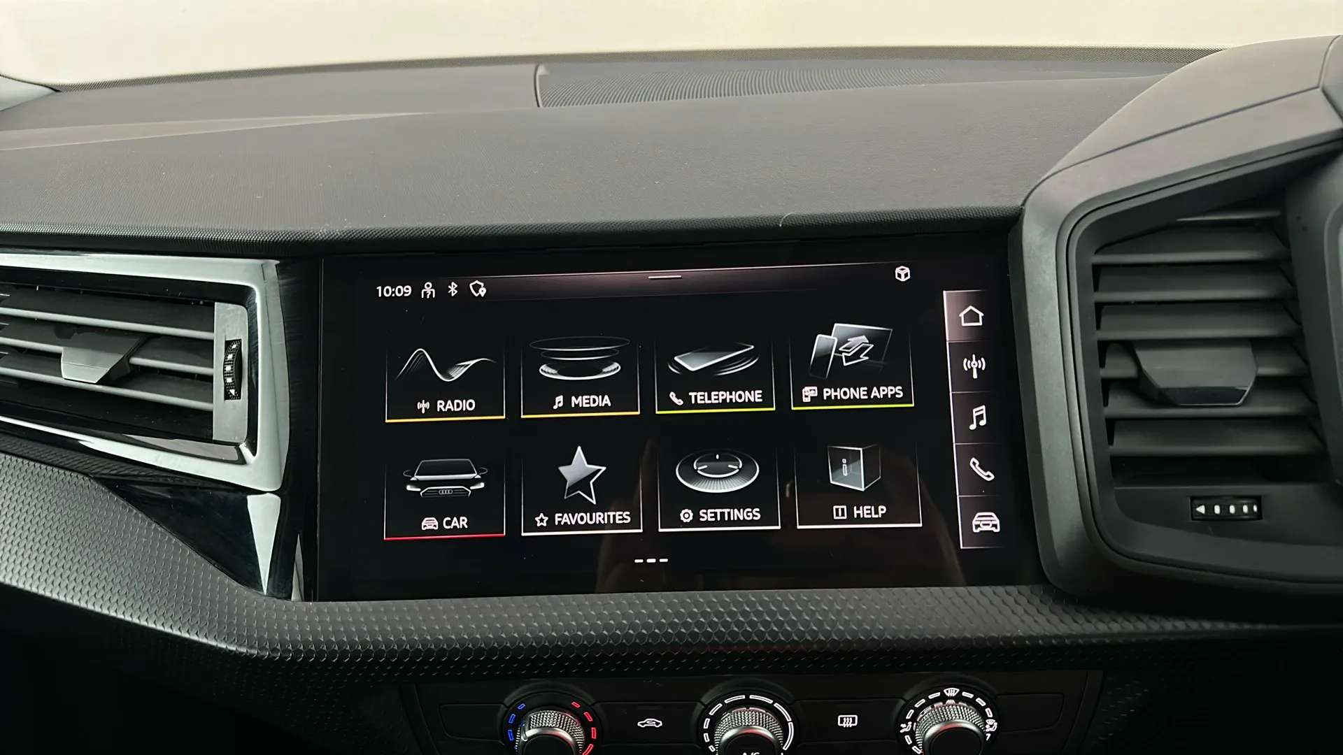 2023 AUDI A1 2023 AUDI A1