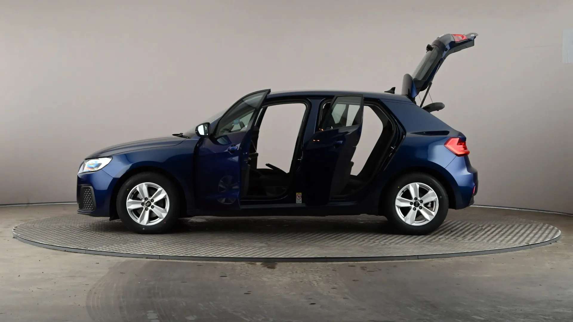 2023 AUDI A1 2023 AUDI A1