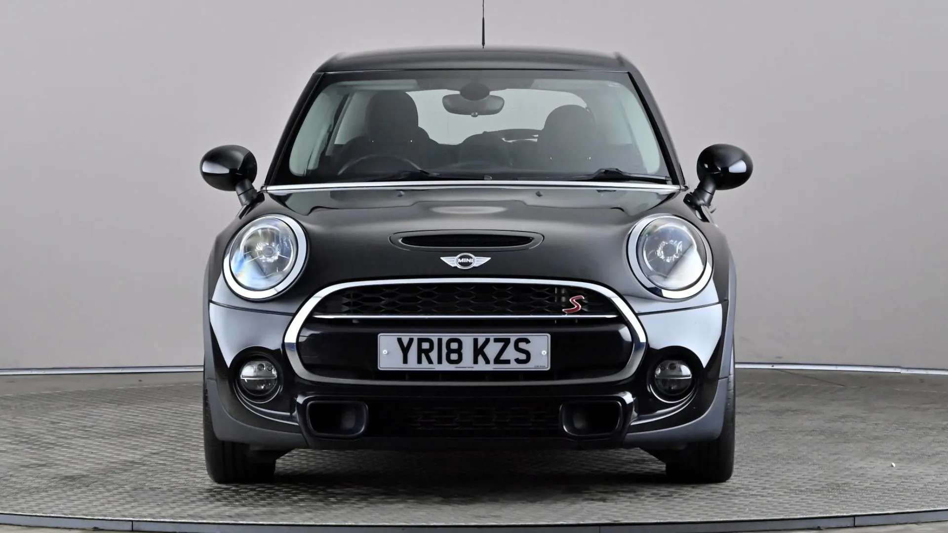 A 2018 MINI HATCH 2.0 Cooper S A 2018 MINI HATCH 2.0 Cooper S