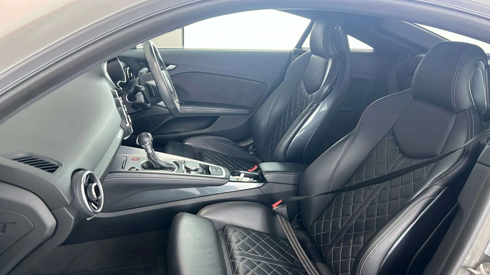 2022 AUDI TT 2022 AUDI TT