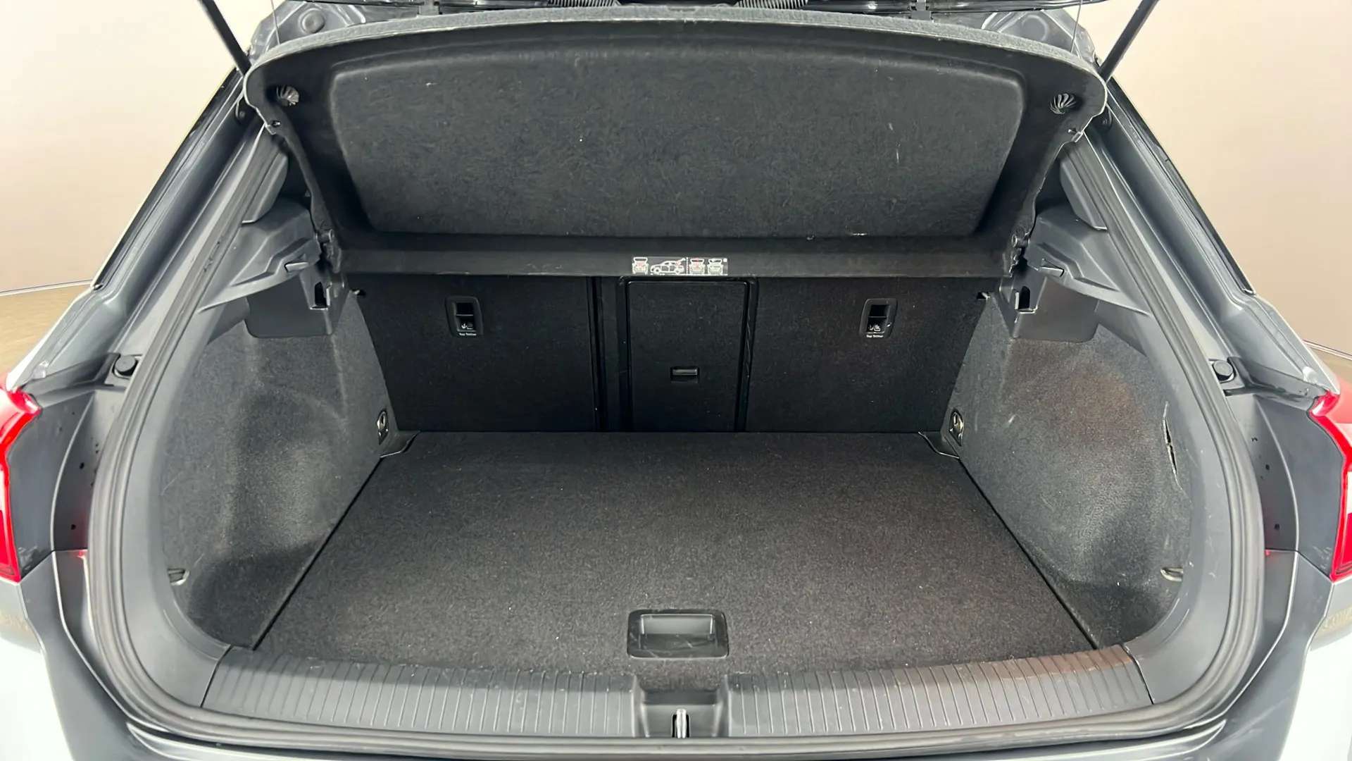 2021 VOLKSWAGEN T-ROC 2021 VOLKSWAGEN T-ROC