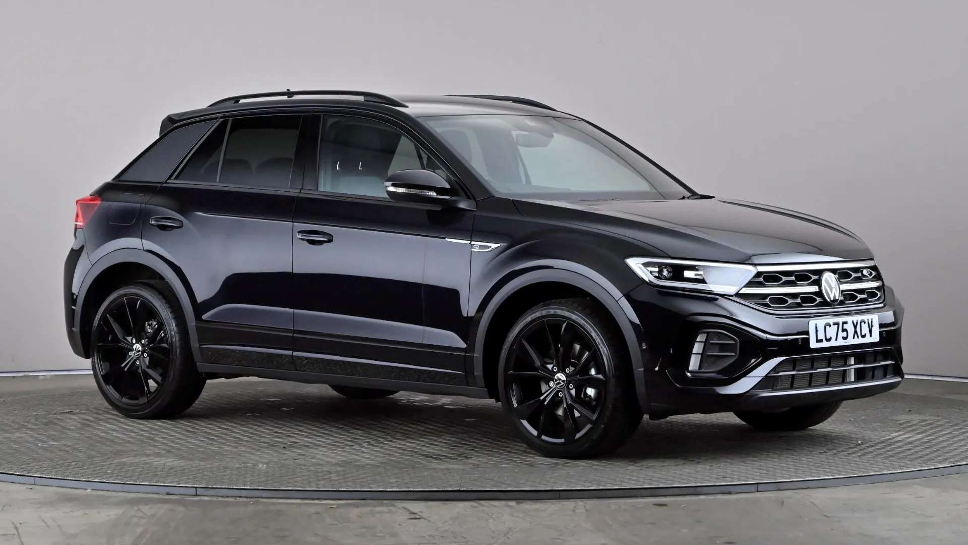 A 2025 VOLKSWAGEN T-ROC 1.5 TSI Black Edition DSG A 2025 VOLKSWAGEN T-ROC 1.5 TSI Black Edition DSG