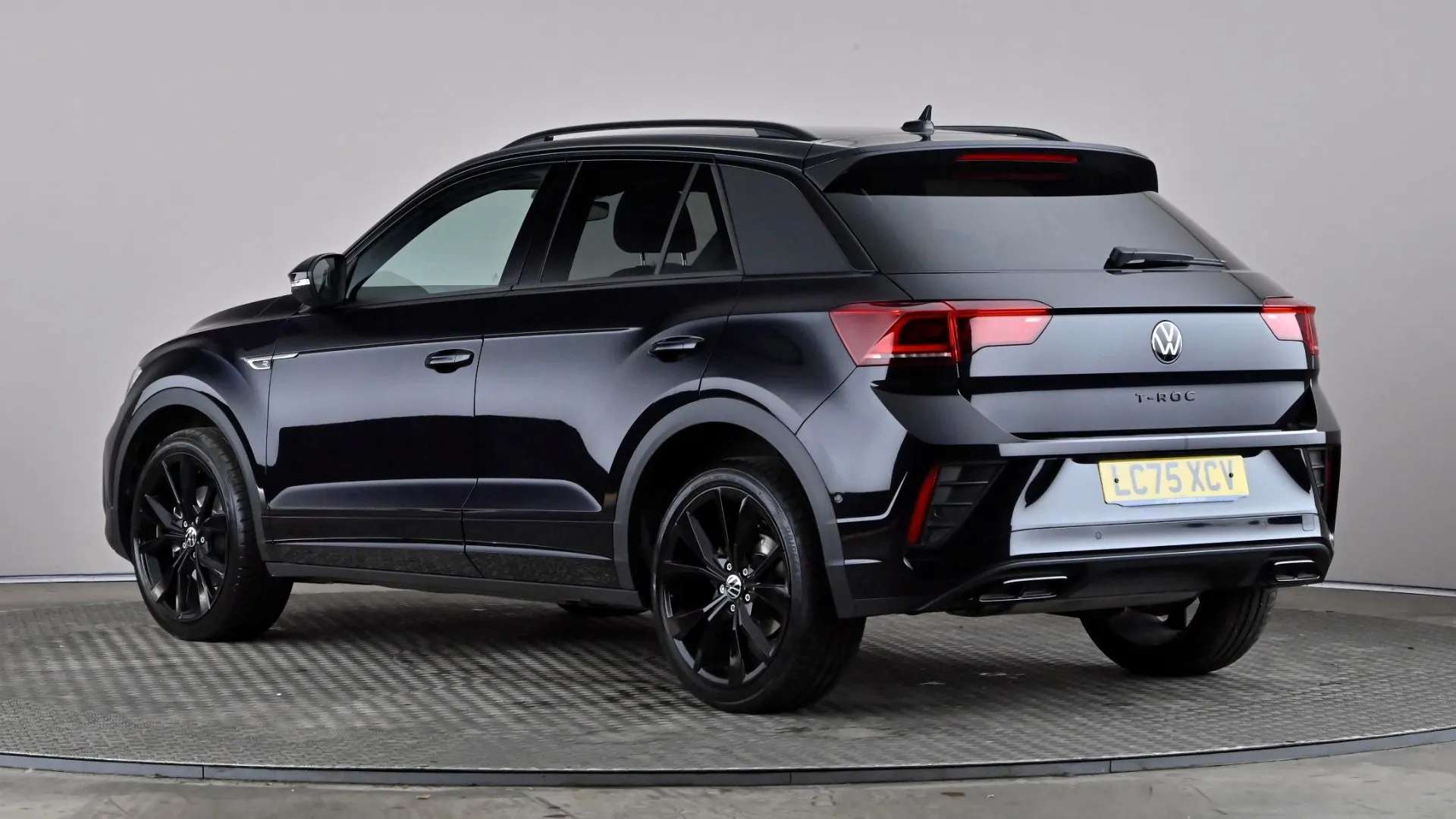 A 2025 VOLKSWAGEN T-ROC 1.5 TSI Black Edition DSG A 2025 VOLKSWAGEN T-ROC 1.5 TSI Black Edition DSG