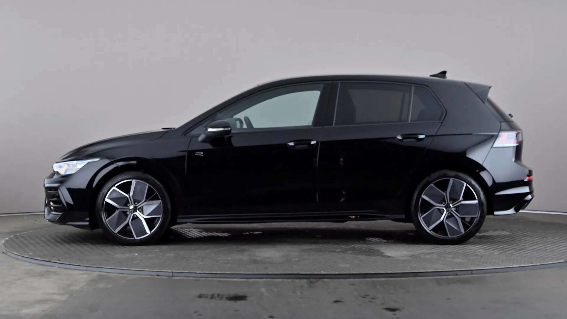 A 2025 VOLKSWAGEN GOLF 1.5 eTSI 150 Black Edition DSG A 2025 VOLKSWAGEN GOLF 1.5 eTSI 150 Black Edition DSG