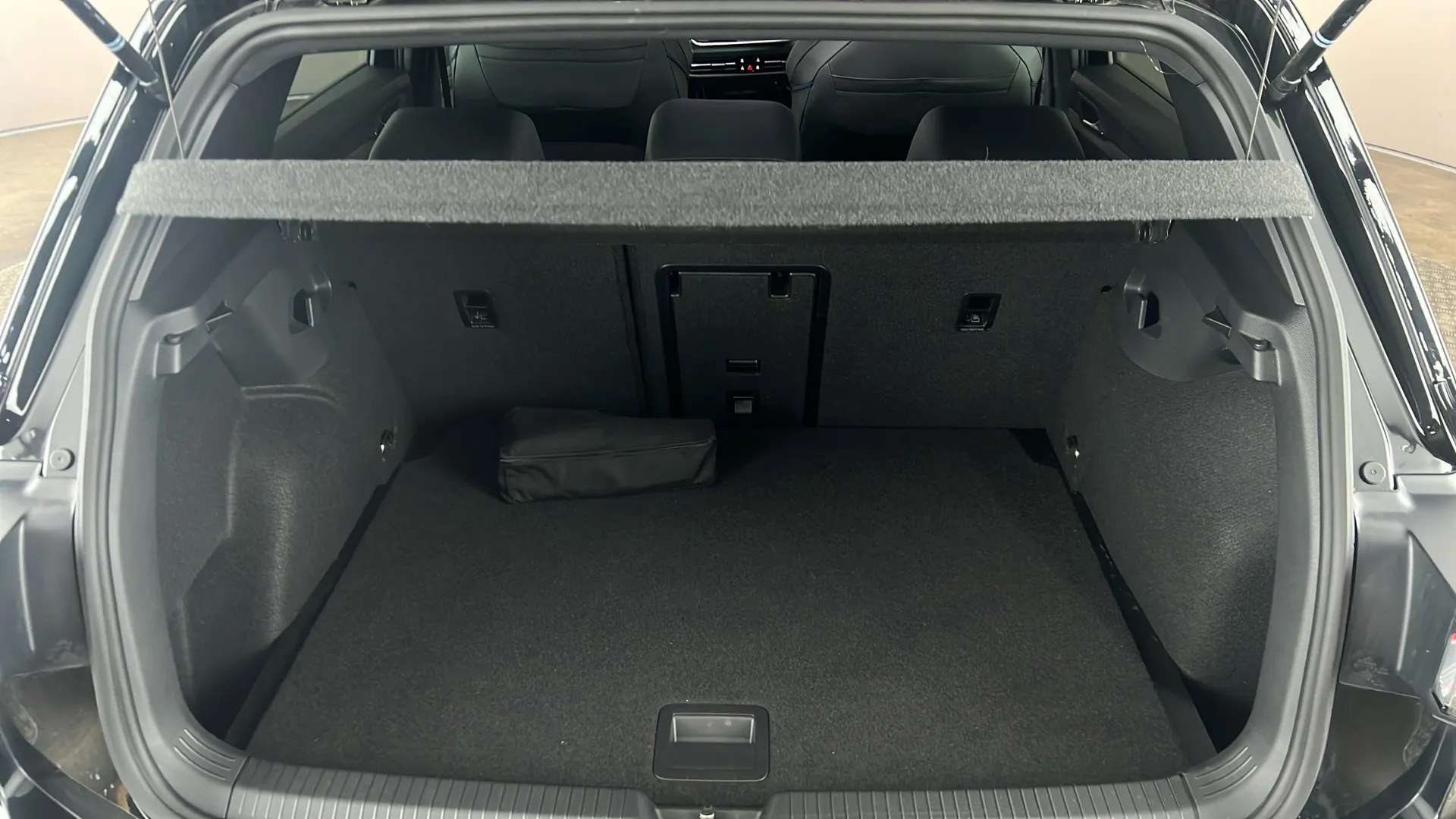 2025 VOLKSWAGEN GOLF 2025 VOLKSWAGEN GOLF