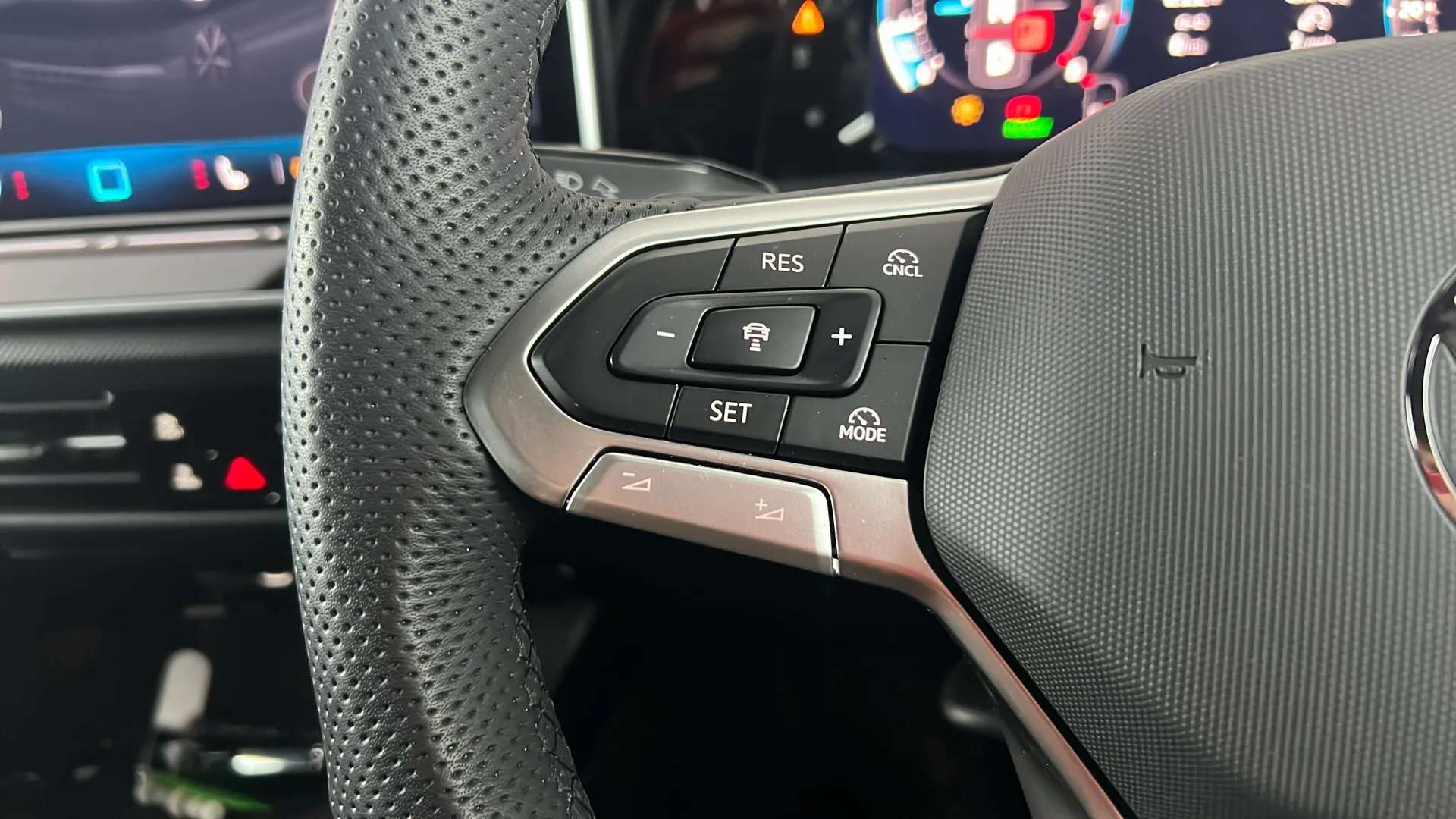 2025 VOLKSWAGEN GOLF 2025 VOLKSWAGEN GOLF