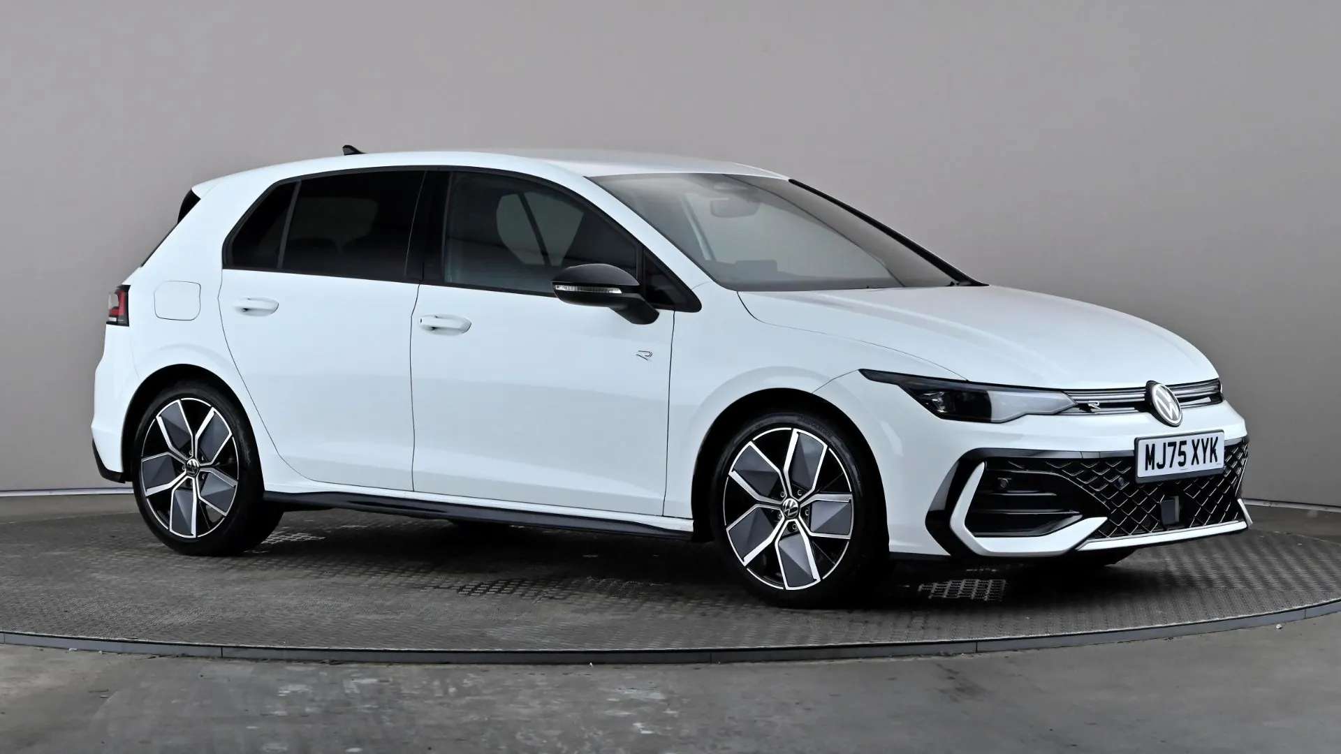 A 2025 VOLKSWAGEN GOLF 1.5 eTSI 150 Black Edition DSG A 2025 VOLKSWAGEN GOLF 1.5 eTSI 150 Black Edition DSG