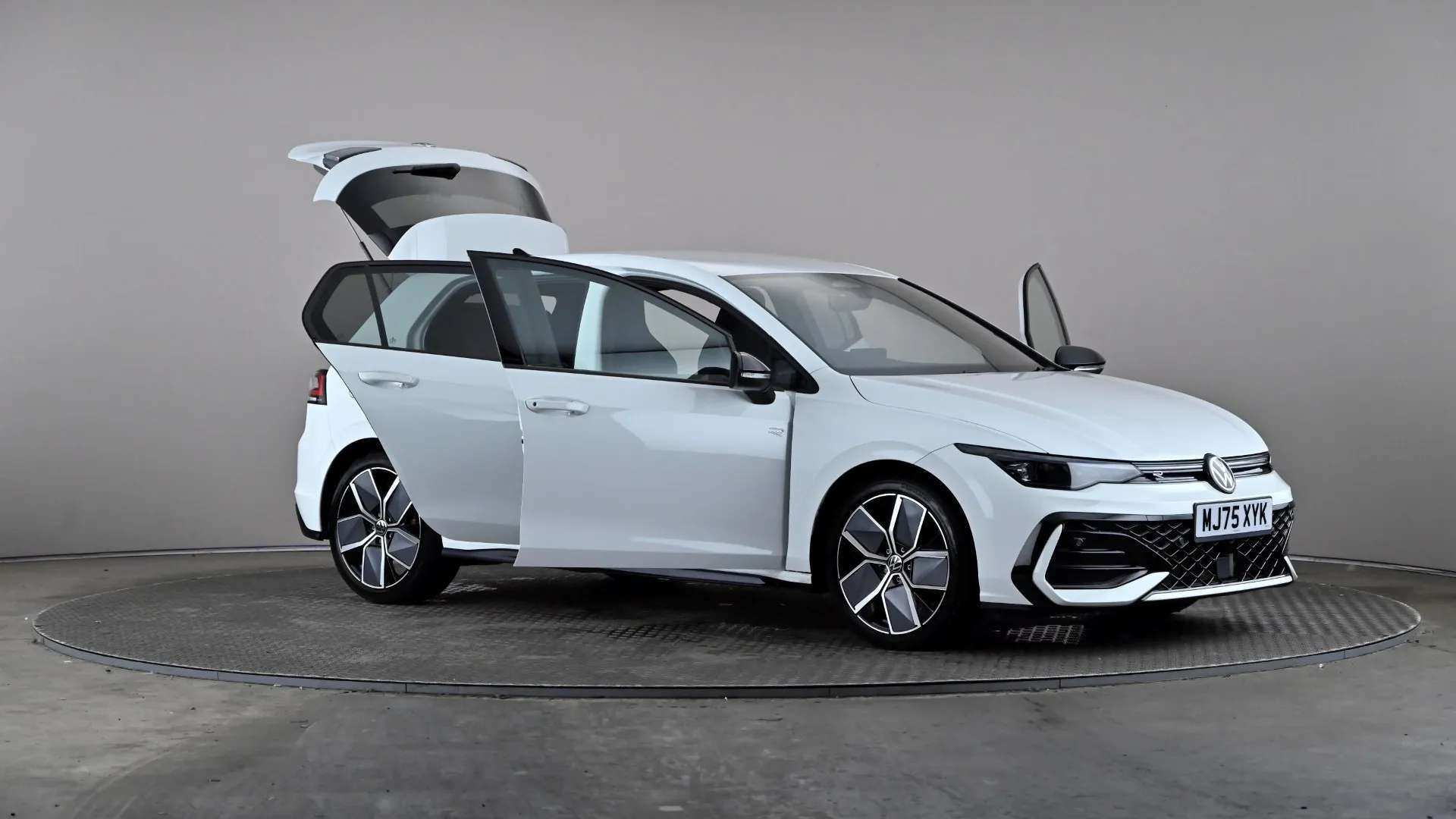 2025 VOLKSWAGEN GOLF 2025 VOLKSWAGEN GOLF