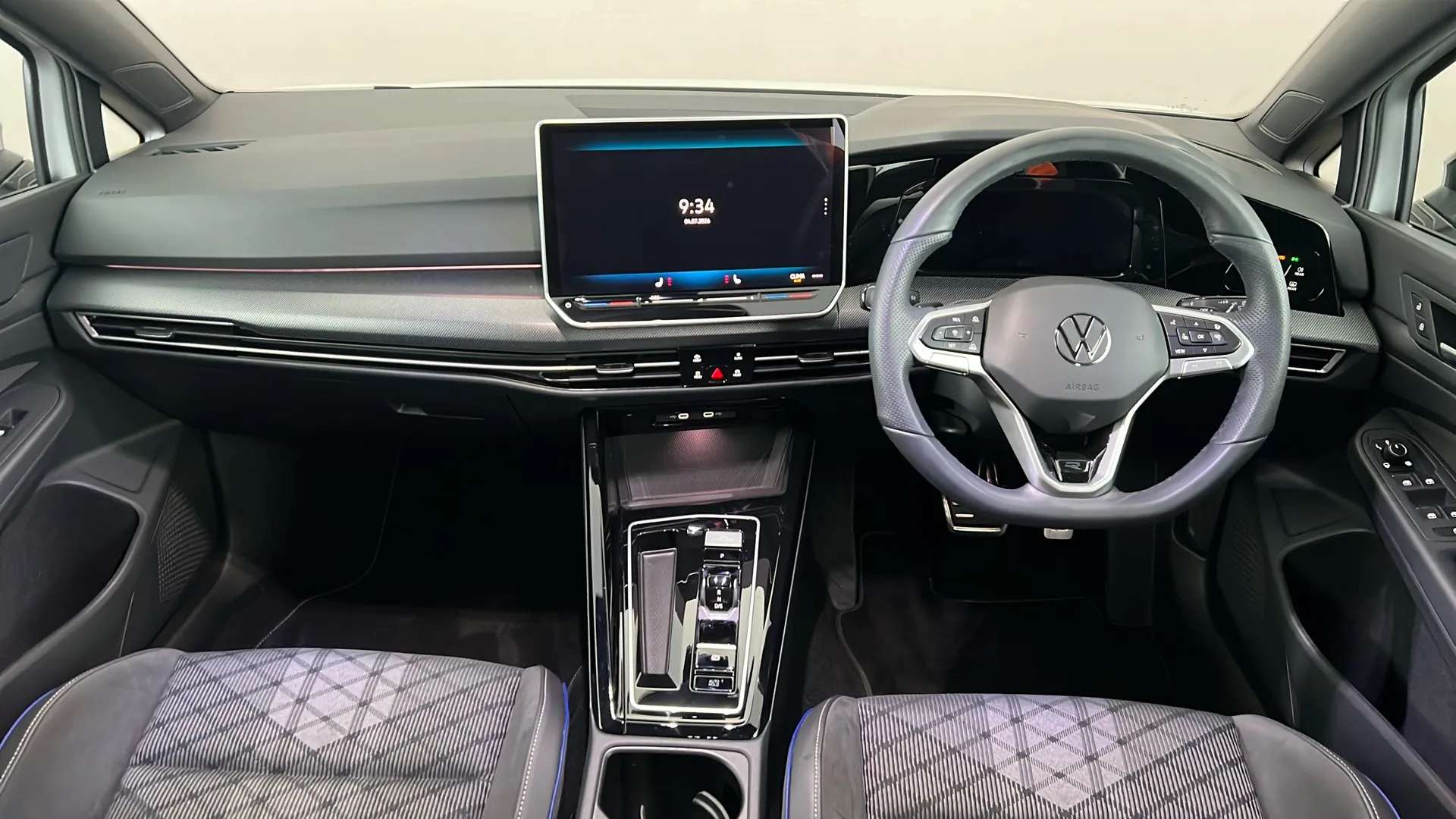 2025 VOLKSWAGEN GOLF 2025 VOLKSWAGEN GOLF