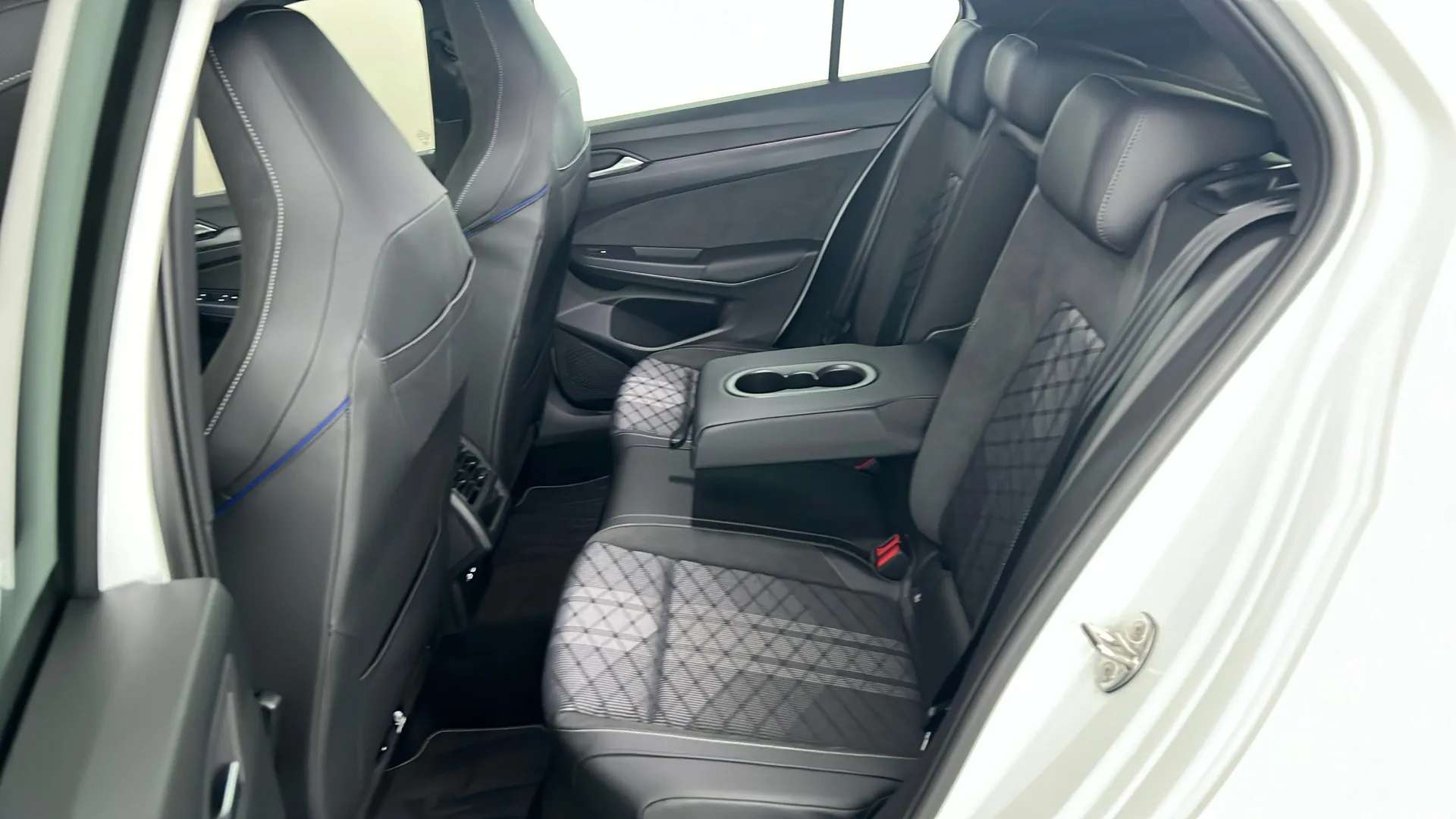 2025 VOLKSWAGEN GOLF 2025 VOLKSWAGEN GOLF