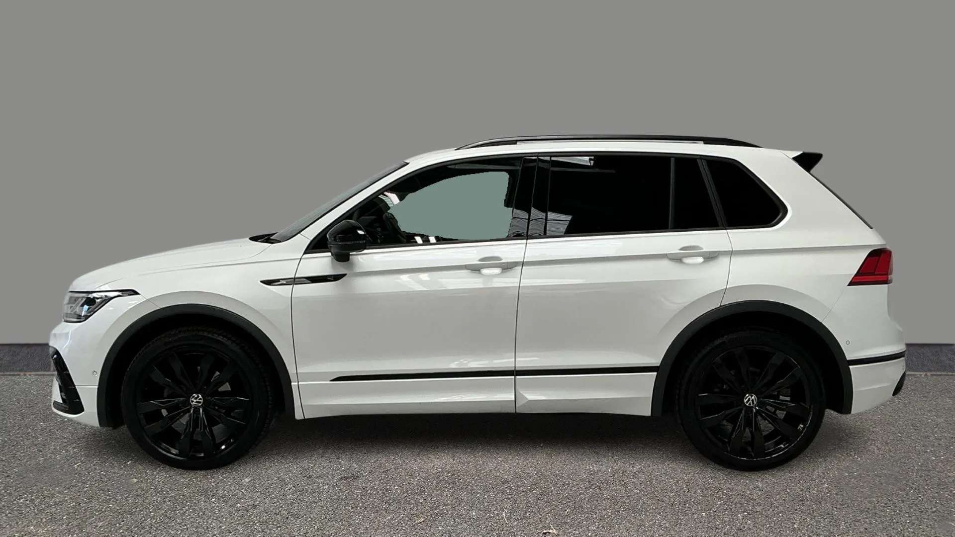 A 2024 VOLKSWAGEN TIGUAN 1.5 TSI 150 Black Edition DSG A 2024 VOLKSWAGEN TIGUAN 1.5 TSI 150 Black Edition DSG