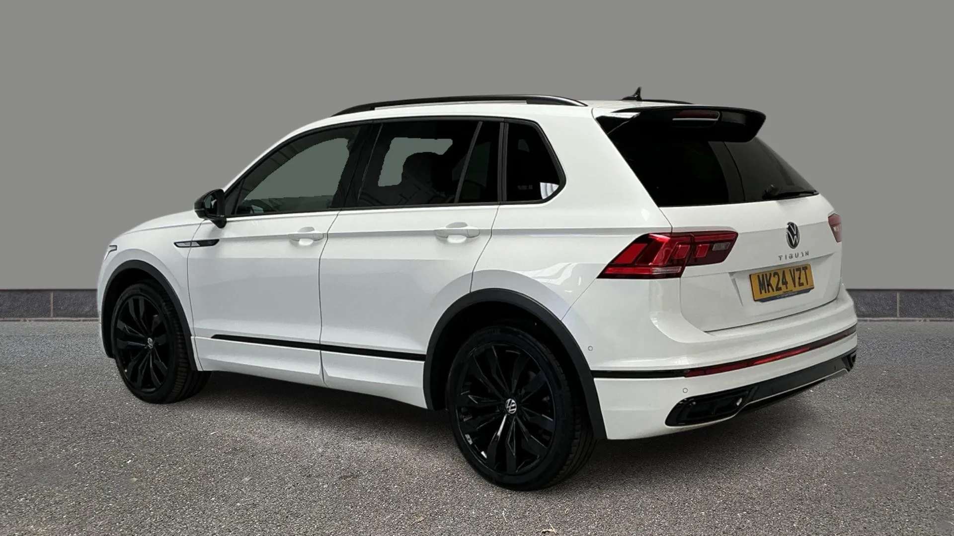 A 2024 VOLKSWAGEN TIGUAN 1.5 TSI 150 Black Edition DSG A 2024 VOLKSWAGEN TIGUAN 1.5 TSI 150 Black Edition DSG