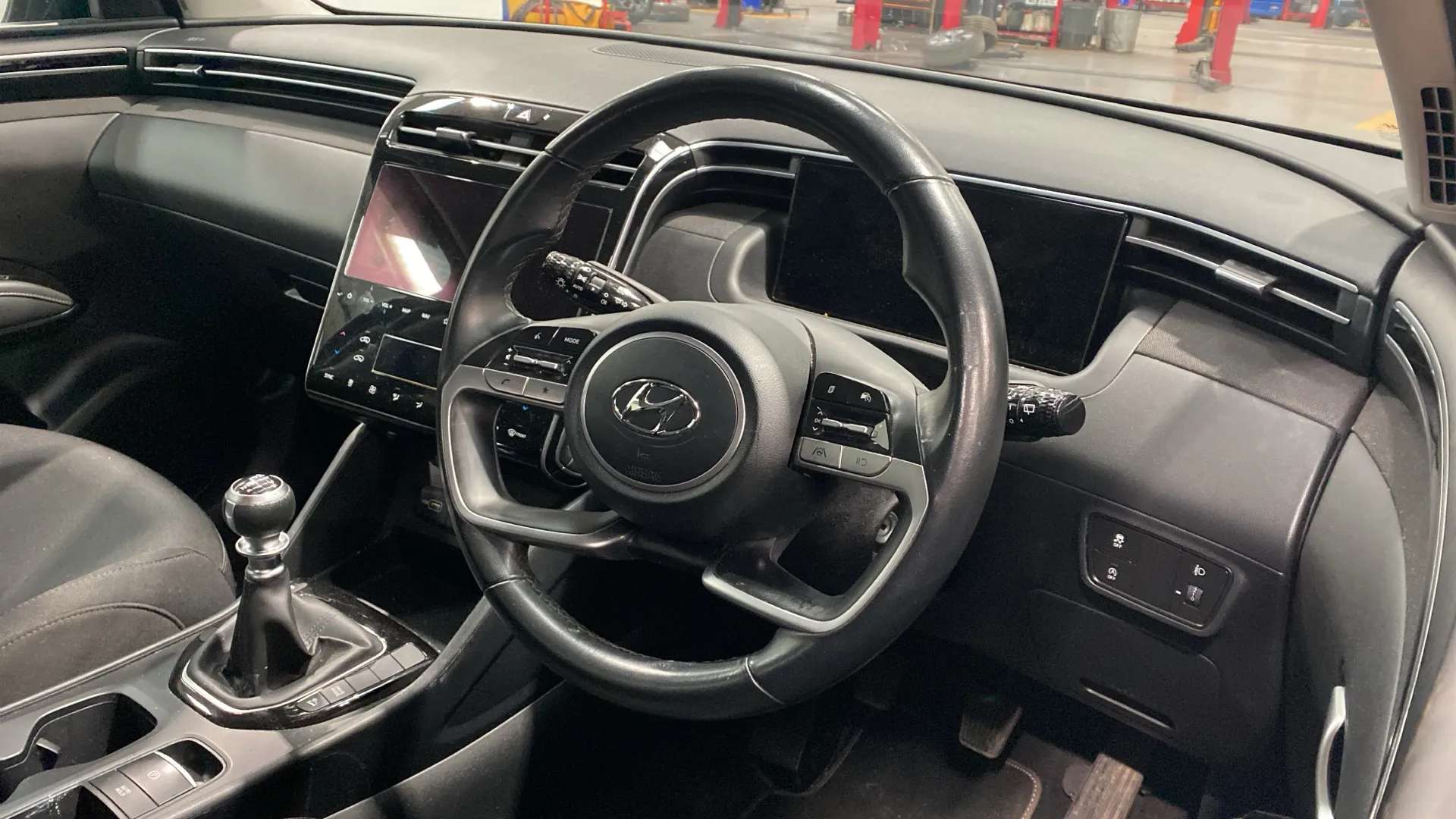 A 2022 HYUNDAI TUCSON 1.6 TGDi SE Connect 2WD A 2022 HYUNDAI TUCSON 1.6 TGDi SE Connect 2WD