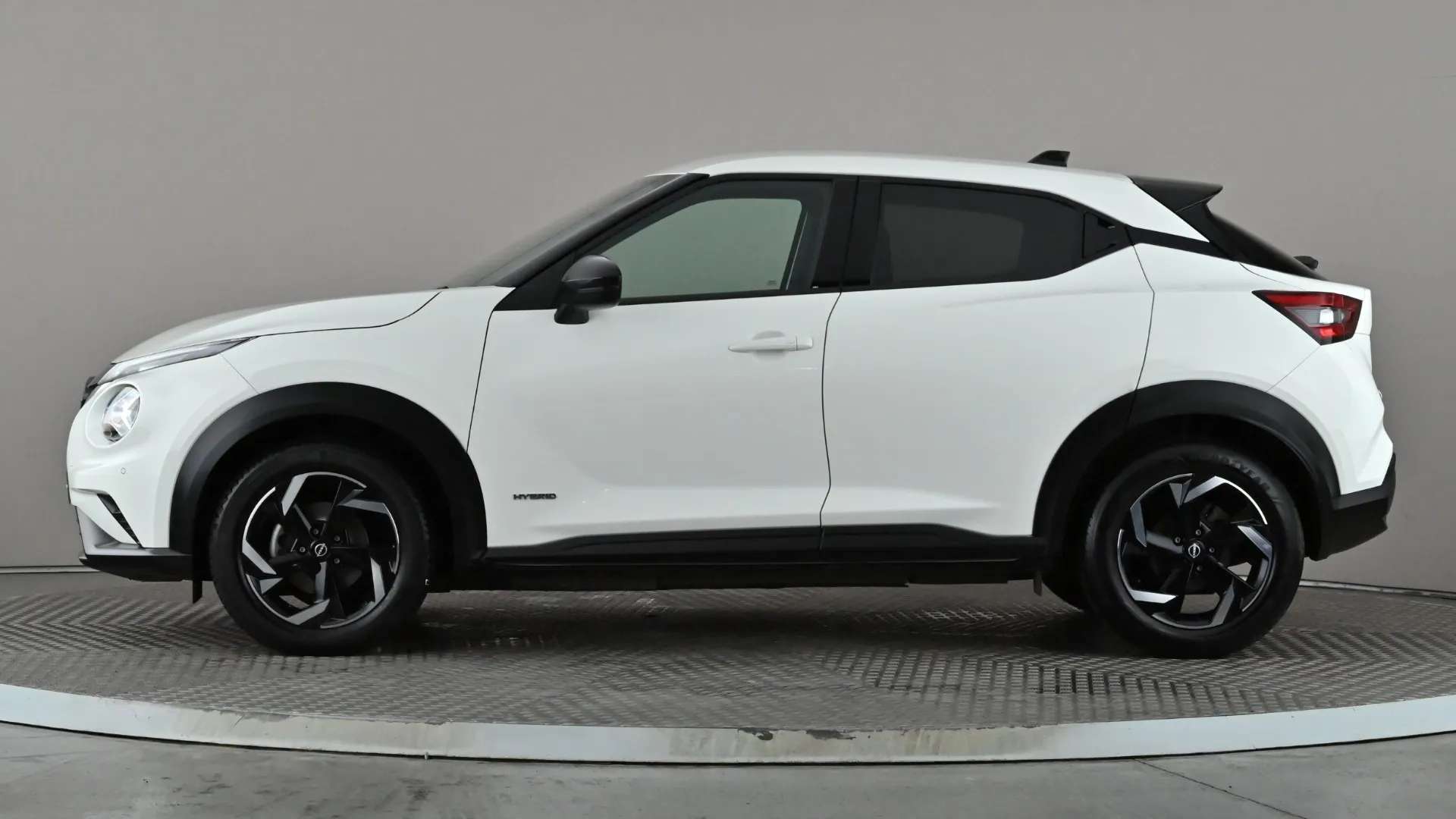A 2023 NISSAN JUKE 1.6 Hybrid N-Connecta Auto A 2023 NISSAN JUKE 1.6 Hybrid N-Connecta Auto