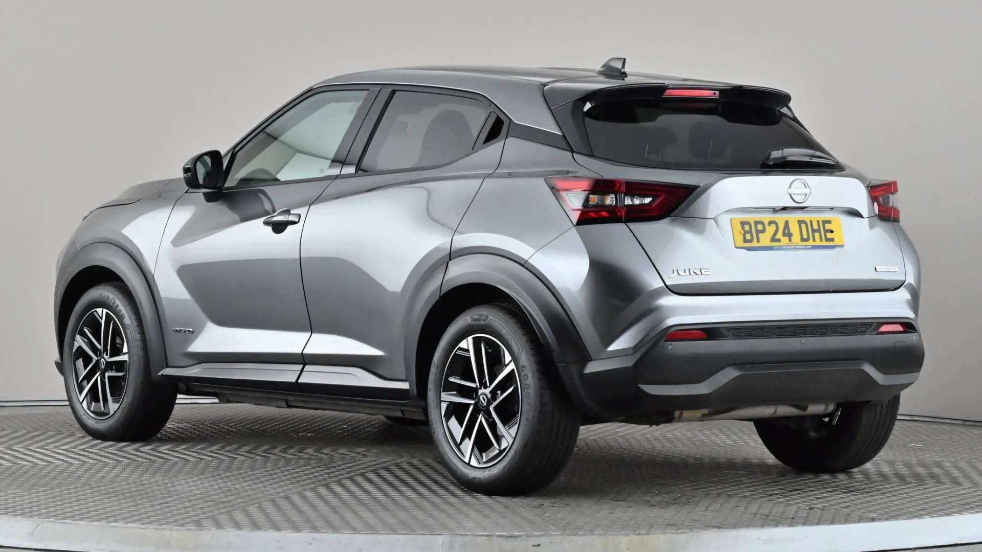 A 2024 NISSAN JUKE 1.6 Hybrid N-Connecta Auto A 2024 NISSAN JUKE 1.6 Hybrid N-Connecta Auto