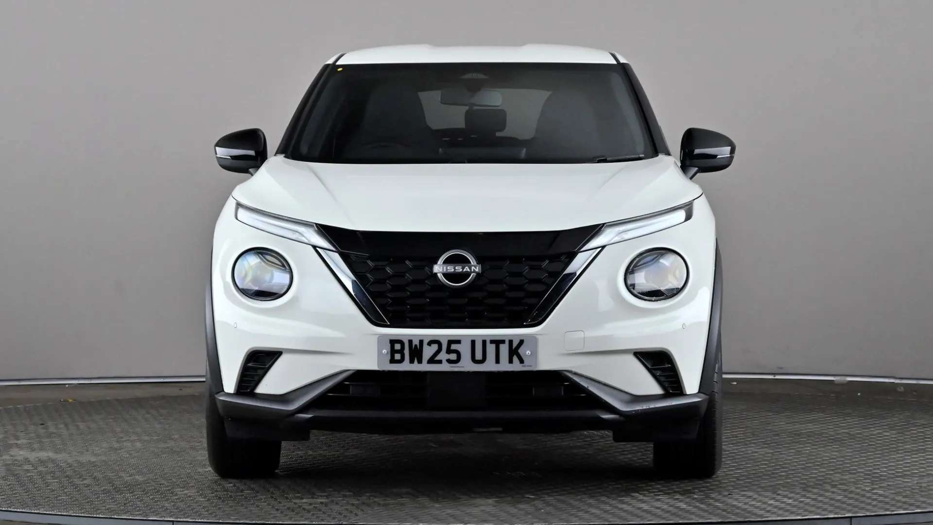 A 2025 NISSAN JUKE 1.6 Hybrid N-Connecta Auto A 2025 NISSAN JUKE 1.6 Hybrid N-Connecta Auto