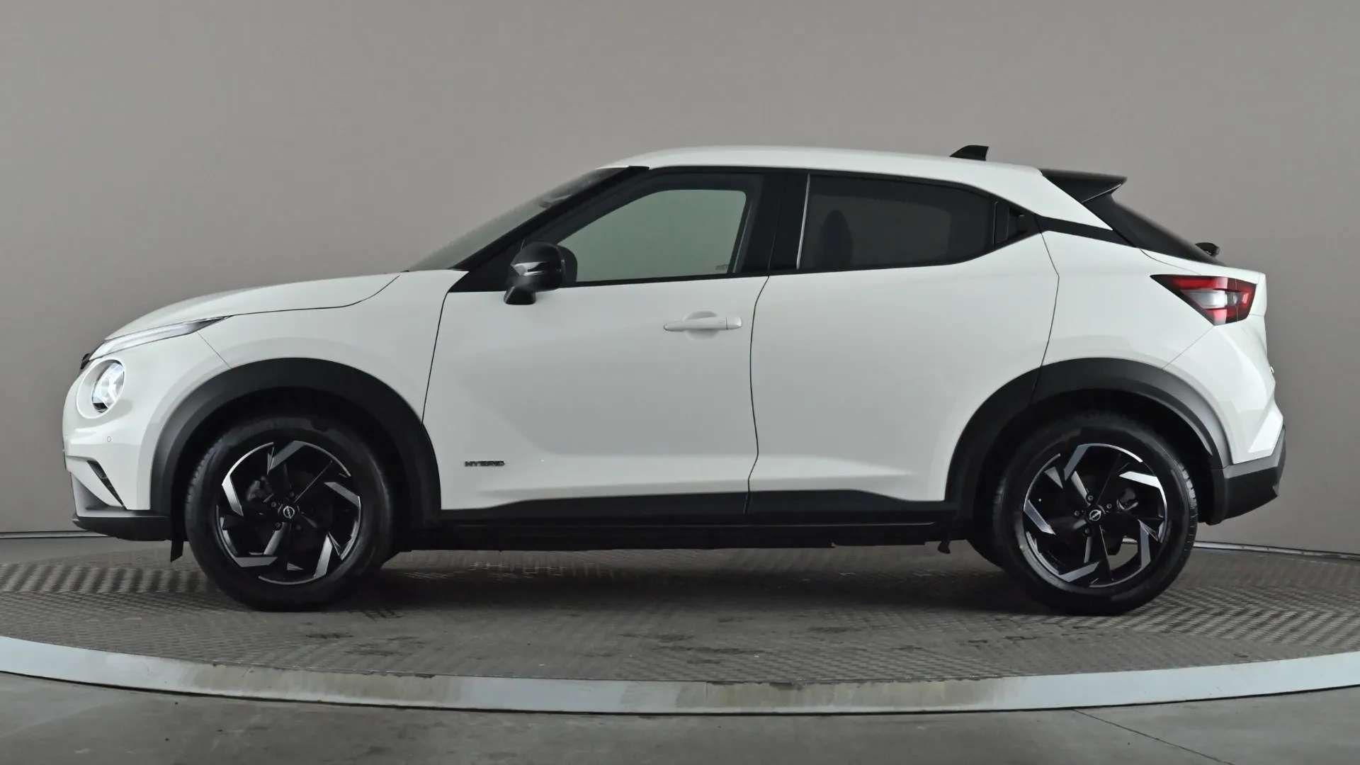 A 2023 NISSAN JUKE 1.6 Hybrid N-Connecta Auto A 2023 NISSAN JUKE 1.6 Hybrid N-Connecta Auto