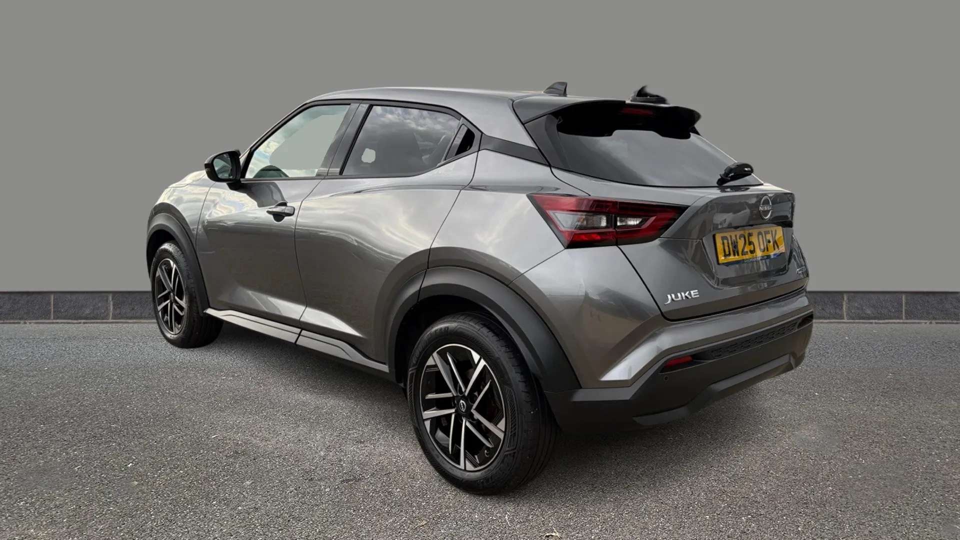 A 2025 NISSAN JUKE 1.6 Hybrid N-Connecta Auto A 2025 NISSAN JUKE 1.6 Hybrid N-Connecta Auto
