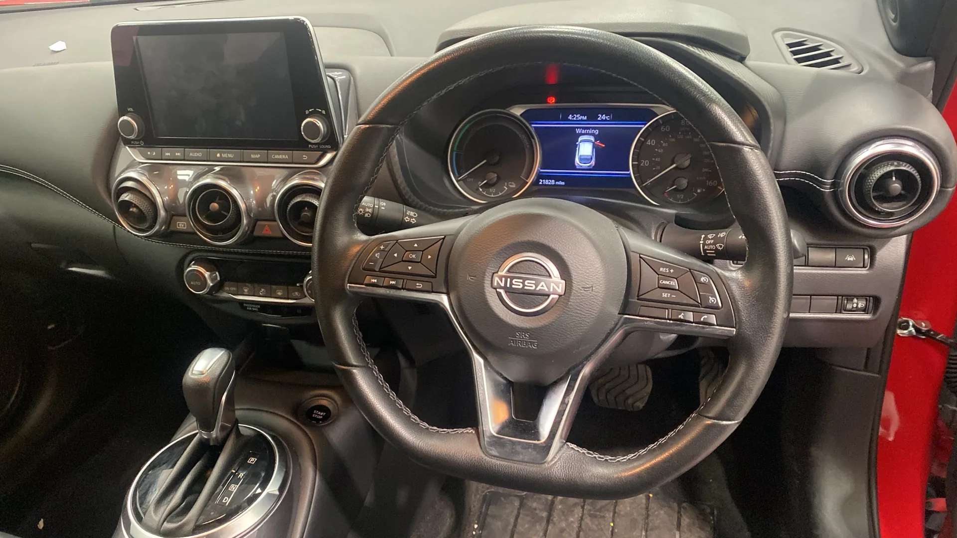 A 2022 NISSAN JUKE 1.6 Hybrid N-Connecta Auto A 2022 NISSAN JUKE 1.6 Hybrid N-Connecta Auto