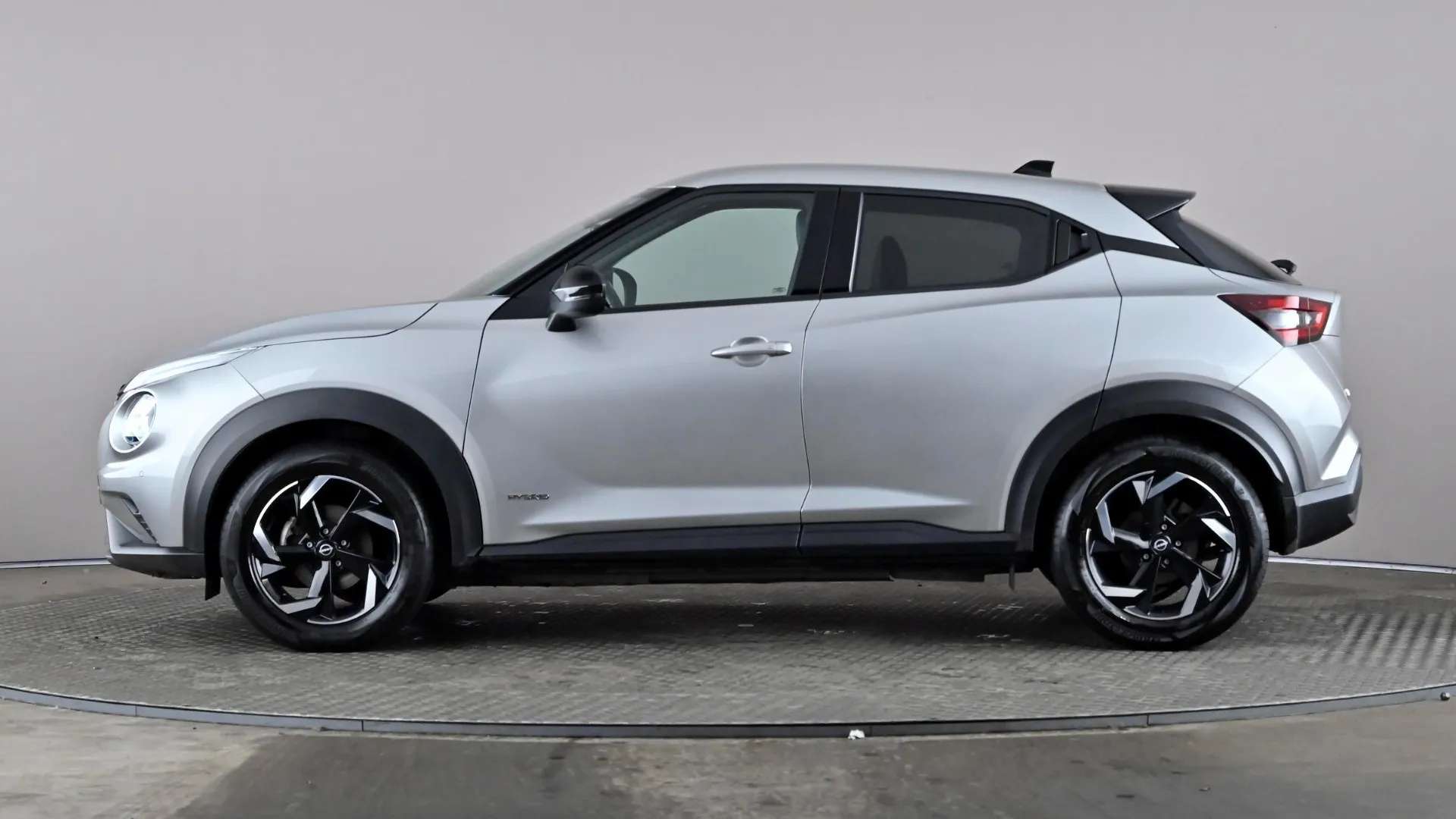 A 2023 NISSAN JUKE 1.6 Hybrid N-Connecta Auto A 2023 NISSAN JUKE 1.6 Hybrid N-Connecta Auto