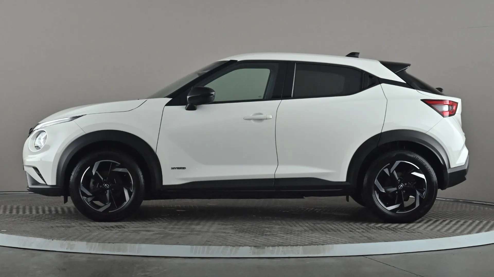 A 2023 NISSAN JUKE 1.6 Hybrid N-Connecta Auto A 2023 NISSAN JUKE 1.6 Hybrid N-Connecta Auto