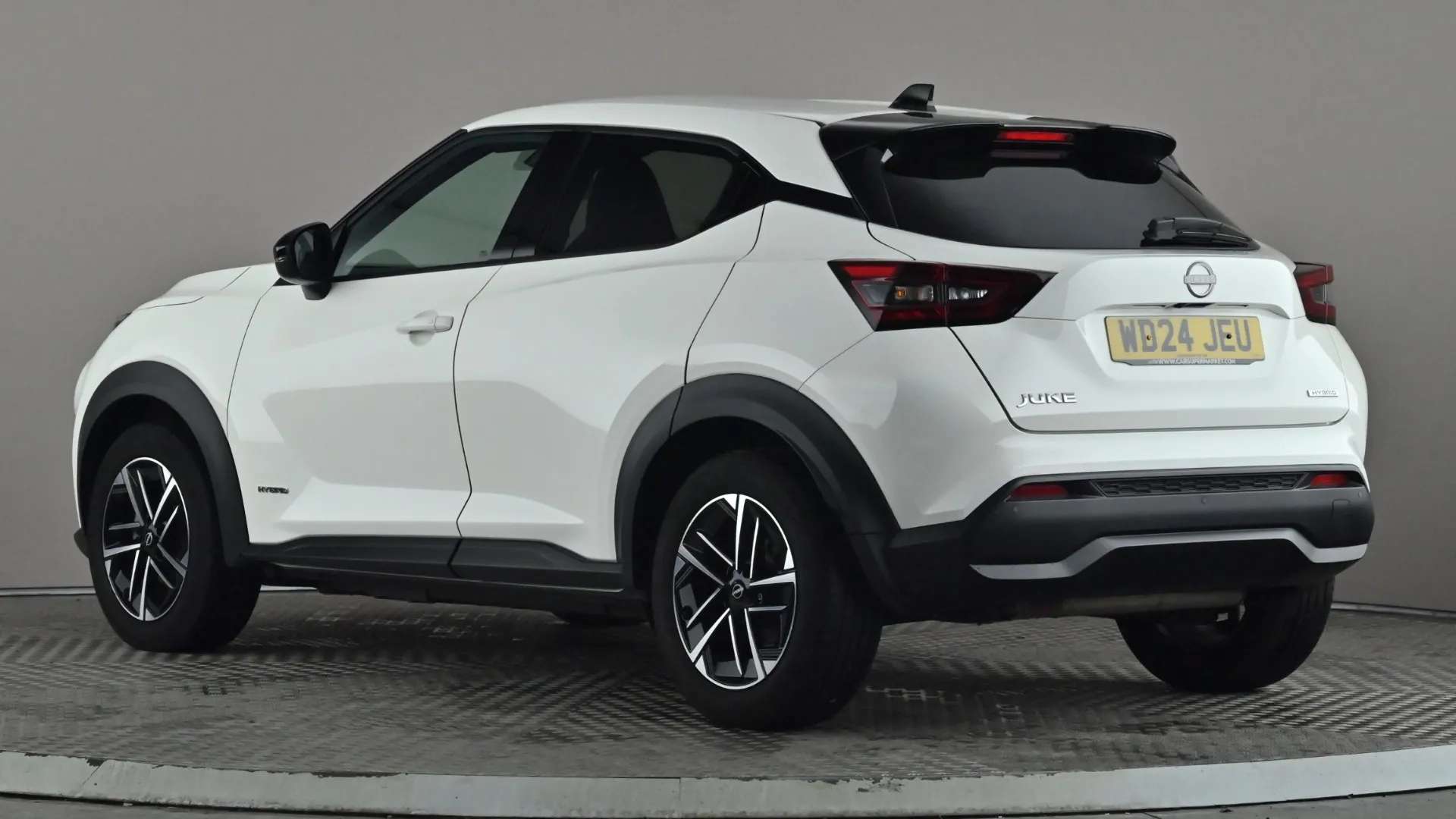 A 2024 NISSAN JUKE 1.6 Hybrid N-Connecta Auto A 2024 NISSAN JUKE 1.6 Hybrid N-Connecta Auto