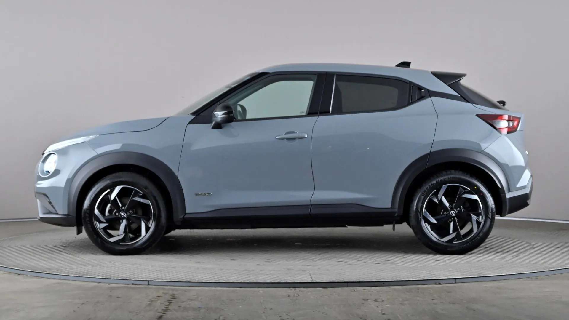 A 2023 NISSAN JUKE 1.6 Hybrid N-Connecta Auto A 2023 NISSAN JUKE 1.6 Hybrid N-Connecta Auto