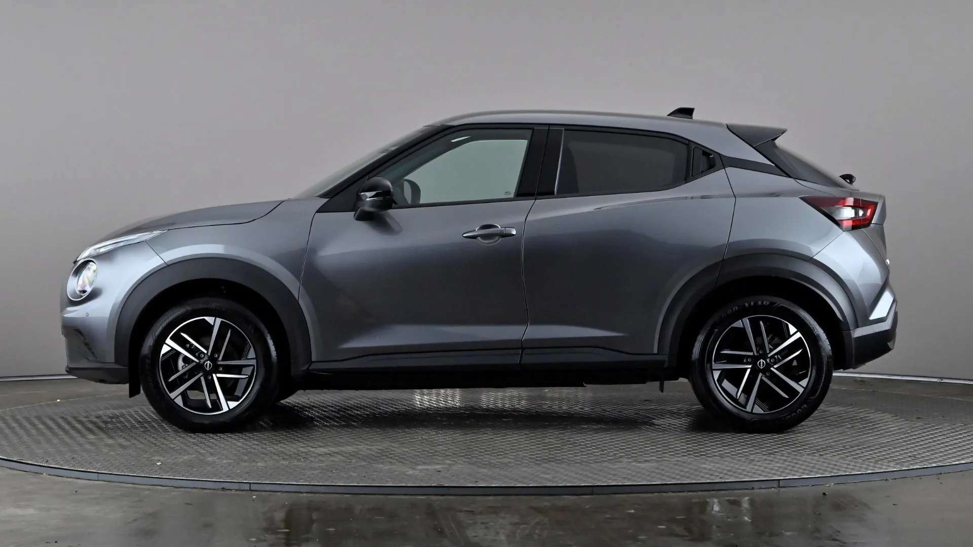 A 2025 NISSAN JUKE 1.6 Hybrid N-Connecta Auto A 2025 NISSAN JUKE 1.6 Hybrid N-Connecta Auto