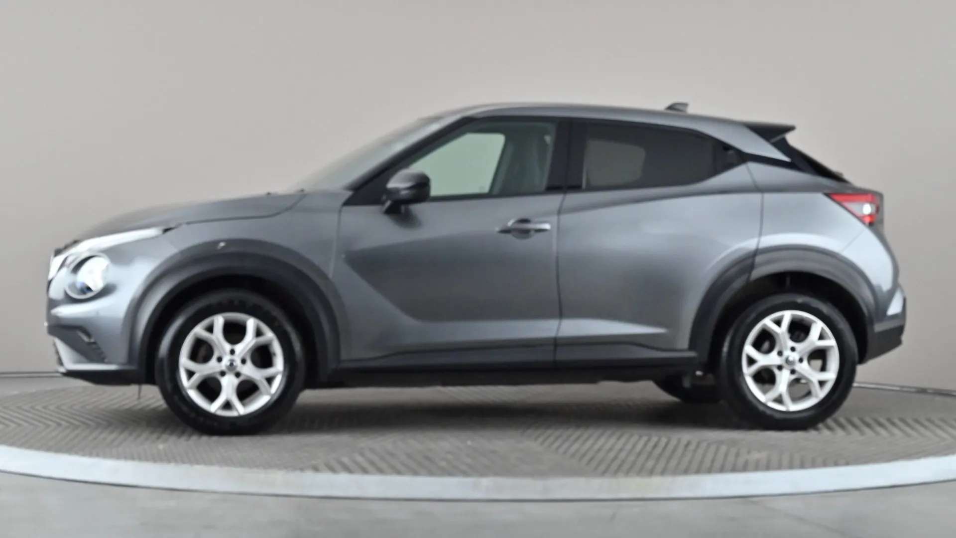 A 2020 NISSAN JUKE 1.0 DiG-T N-Connecta DCT A 2020 NISSAN JUKE 1.0 DiG-T N-Connecta DCT